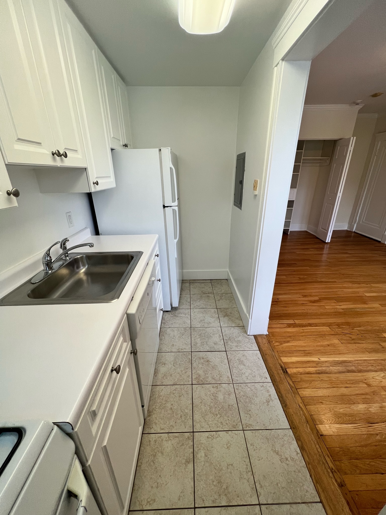 1 bed, 1 bath apartment for rent at 5 Rutland St Unit 1-23, Harvard Square — photo 8 of 11