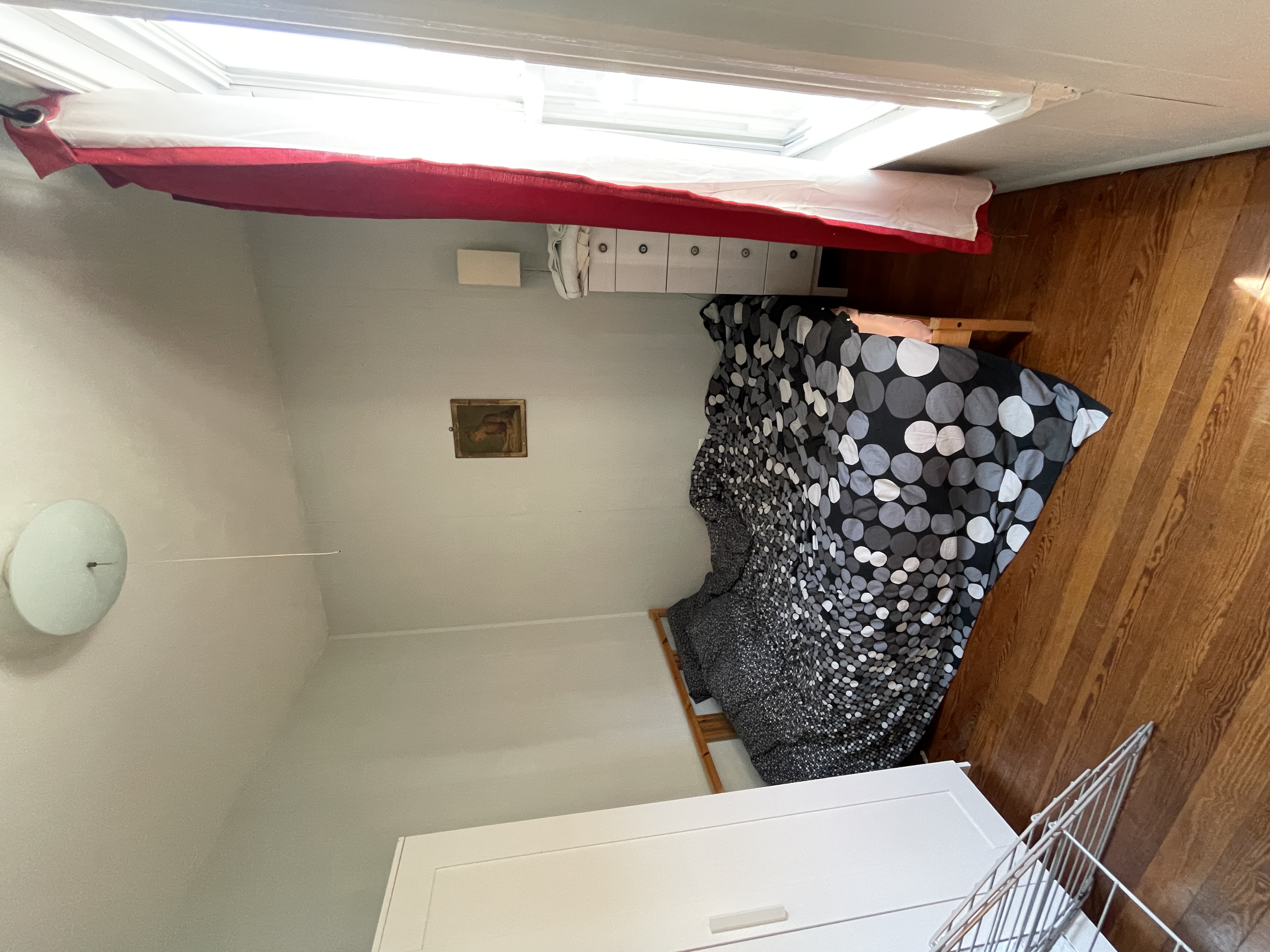 2.5 bed, 1 bath apartment for rent at 12 Haverford St Unit 2, Jamaica Plain — photo 6 of 10