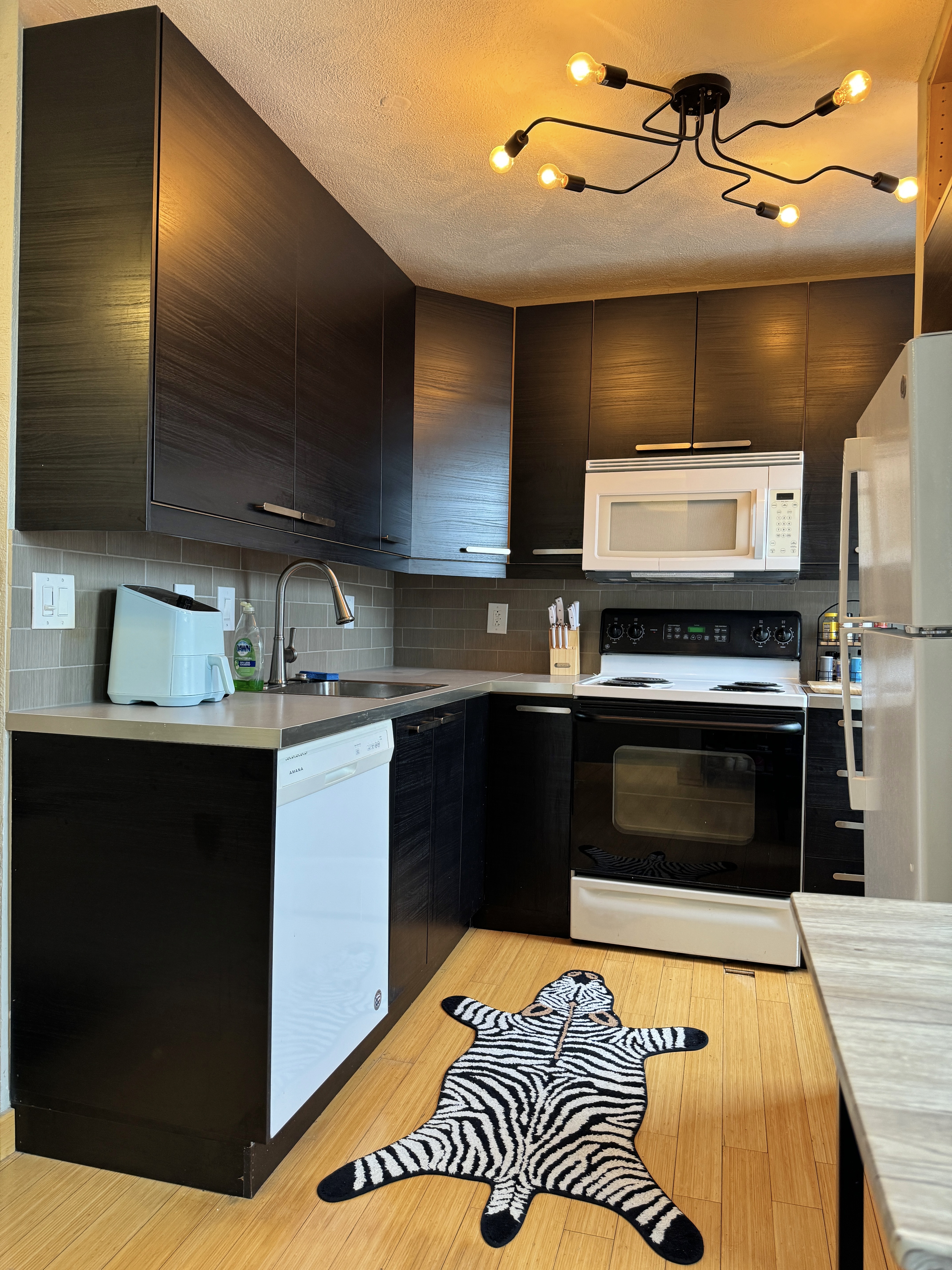 1 bed, 1 bath apartment for rent at 34 Beacon St Unit 3, Chelsea — photo 8 of 13