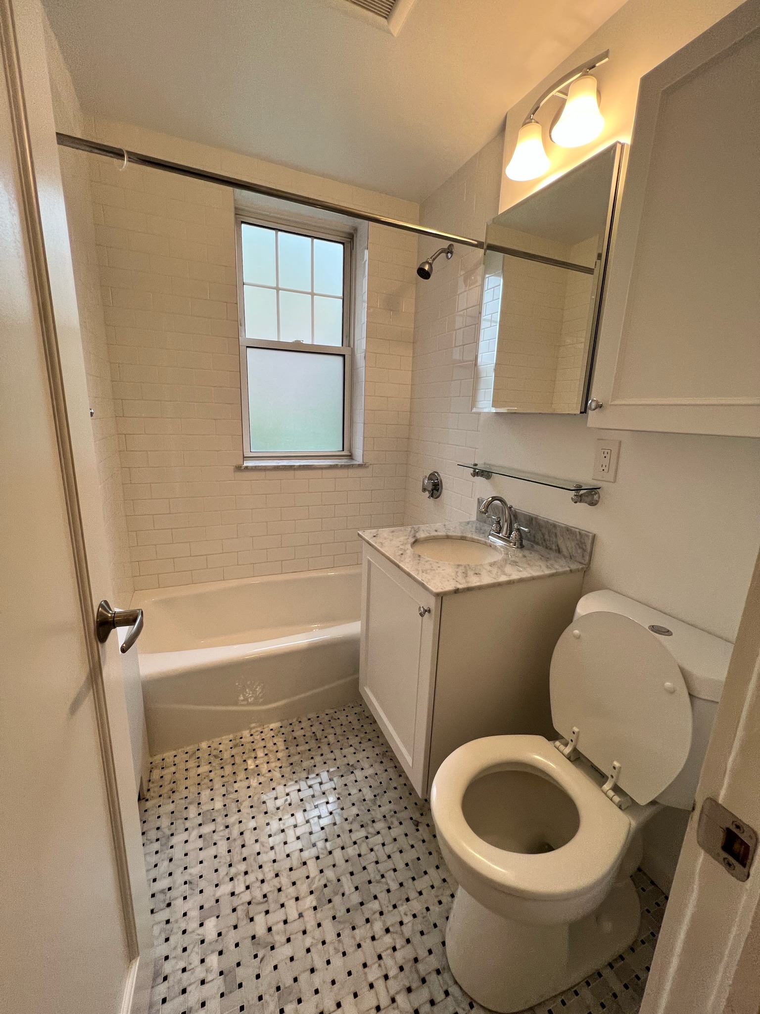 1 bed, 1 bath apartment for rent at 11 Chauncy St Unit 20-07, Harvard Square — photo 3 of 14