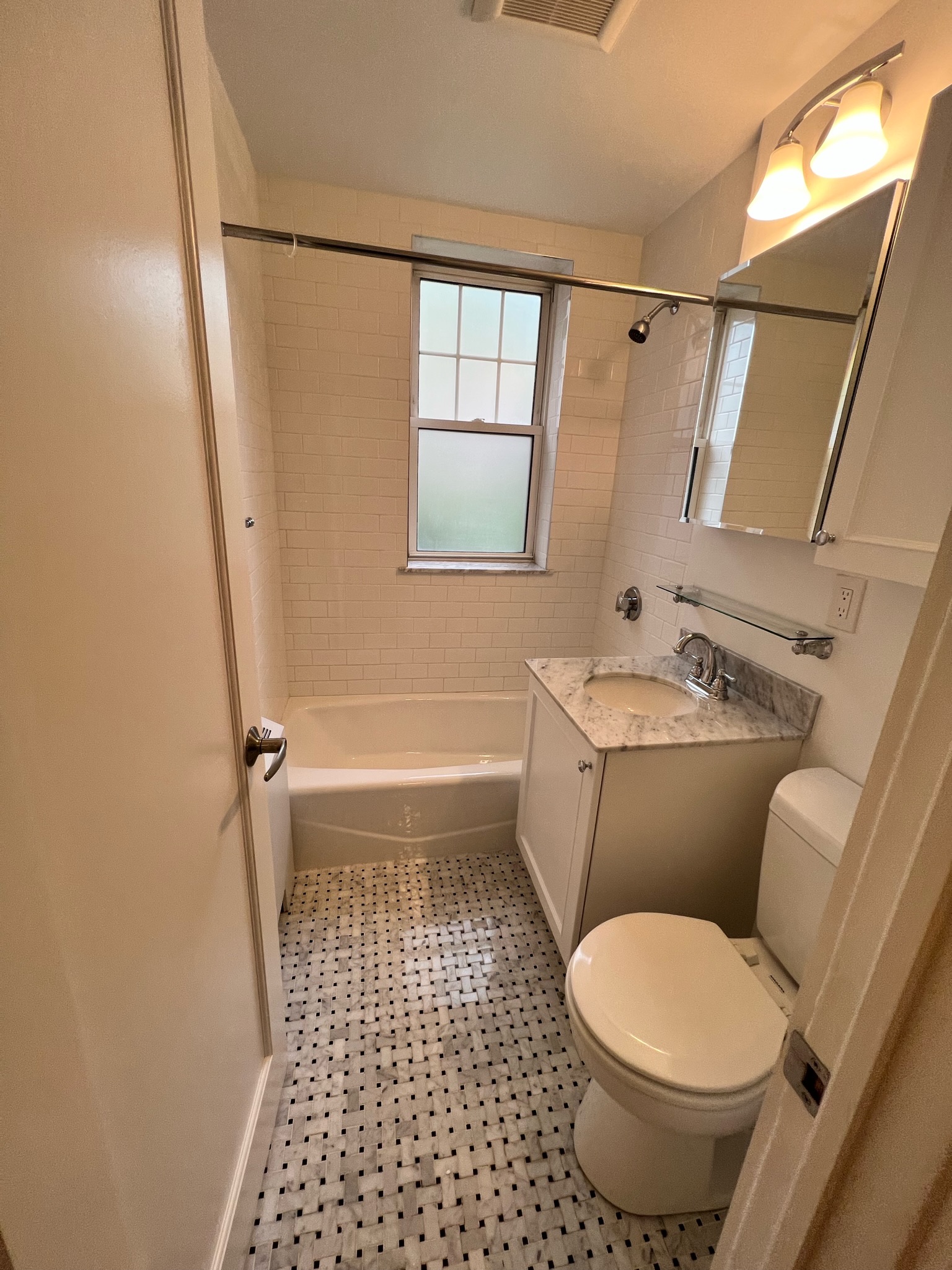 1 bed, 1 bath apartment for rent at 11 Chauncy St Unit 20-07, Harvard Square — photo 4 of 14