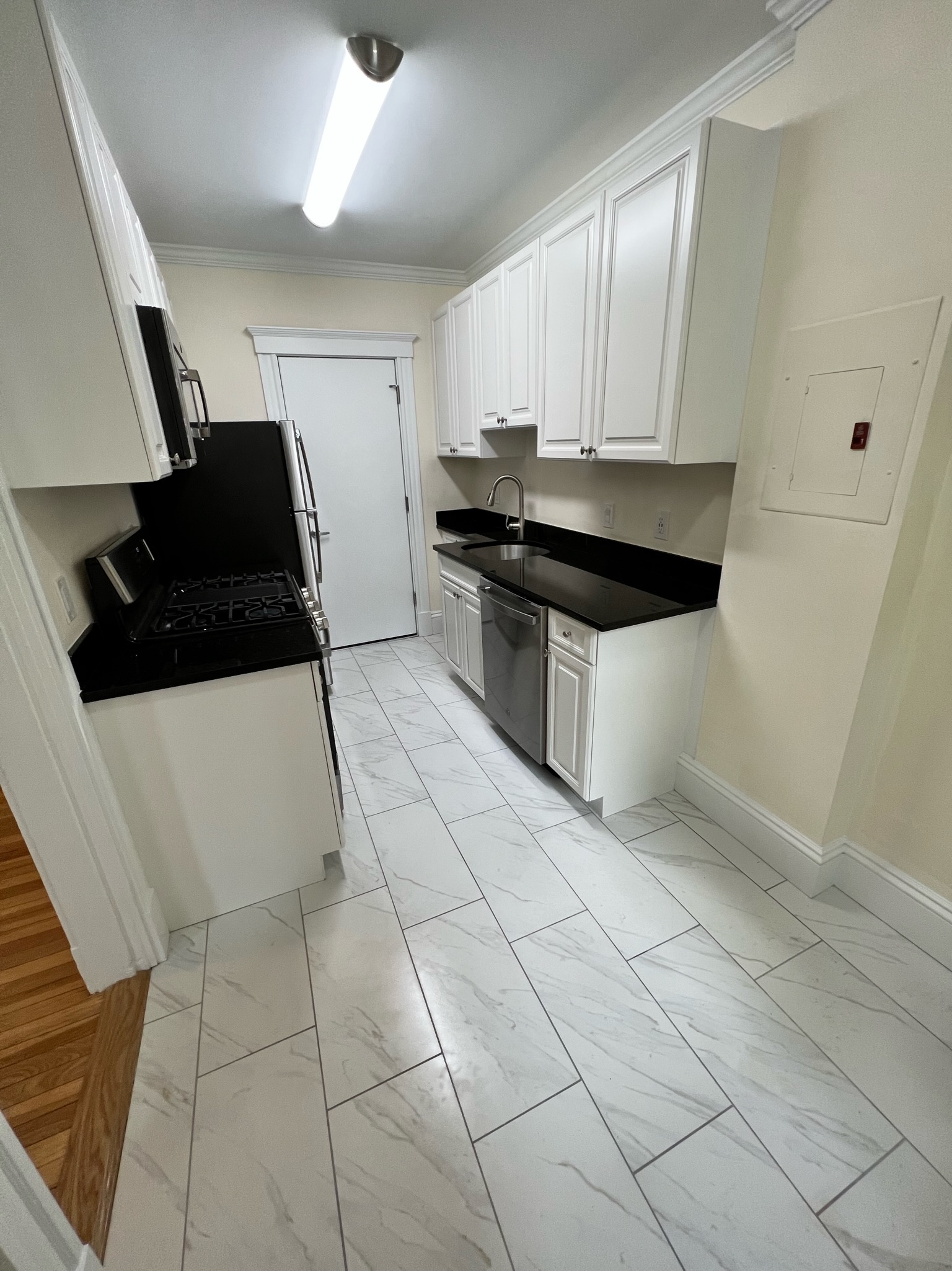1 bed, 1 bath apartment for rent at 11 Chauncy St Unit 20-07, Harvard Square — photo 7 of 14