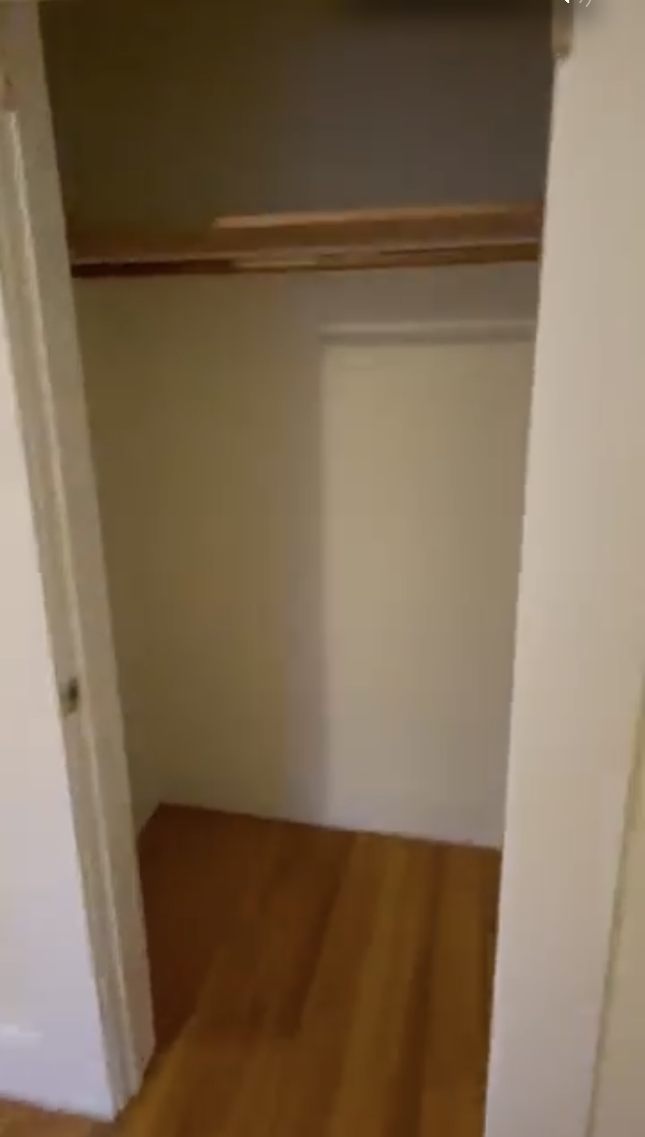 2 bed, 1 bath apartment for rent at 17 Bay St Unit 1 L, Union Square — photo 2 of 9
