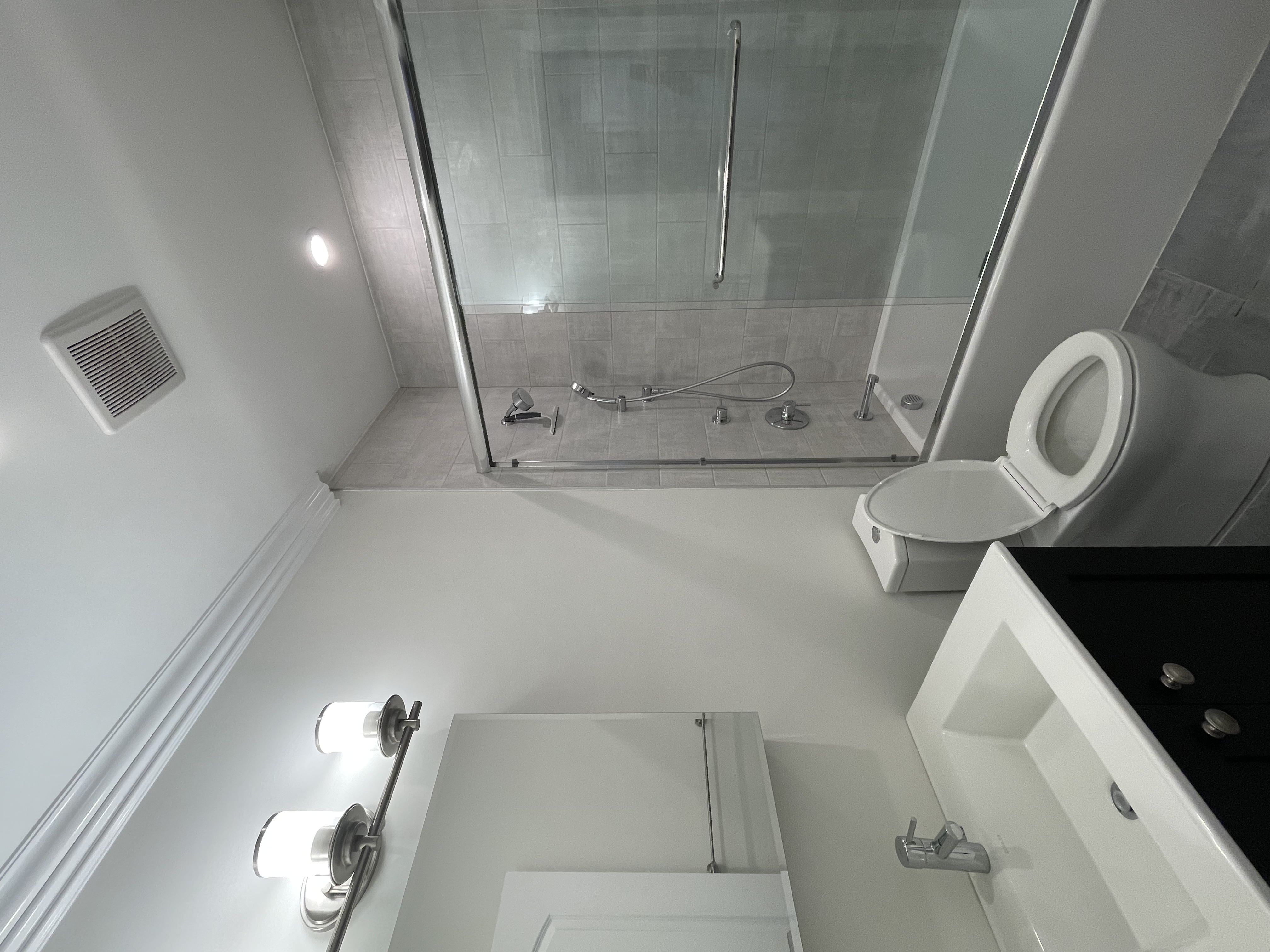 3 bed, 2 bath apartment for rent at 19 Walk Hill St Unit 2, Jamaica Plain — photo 9 of 17