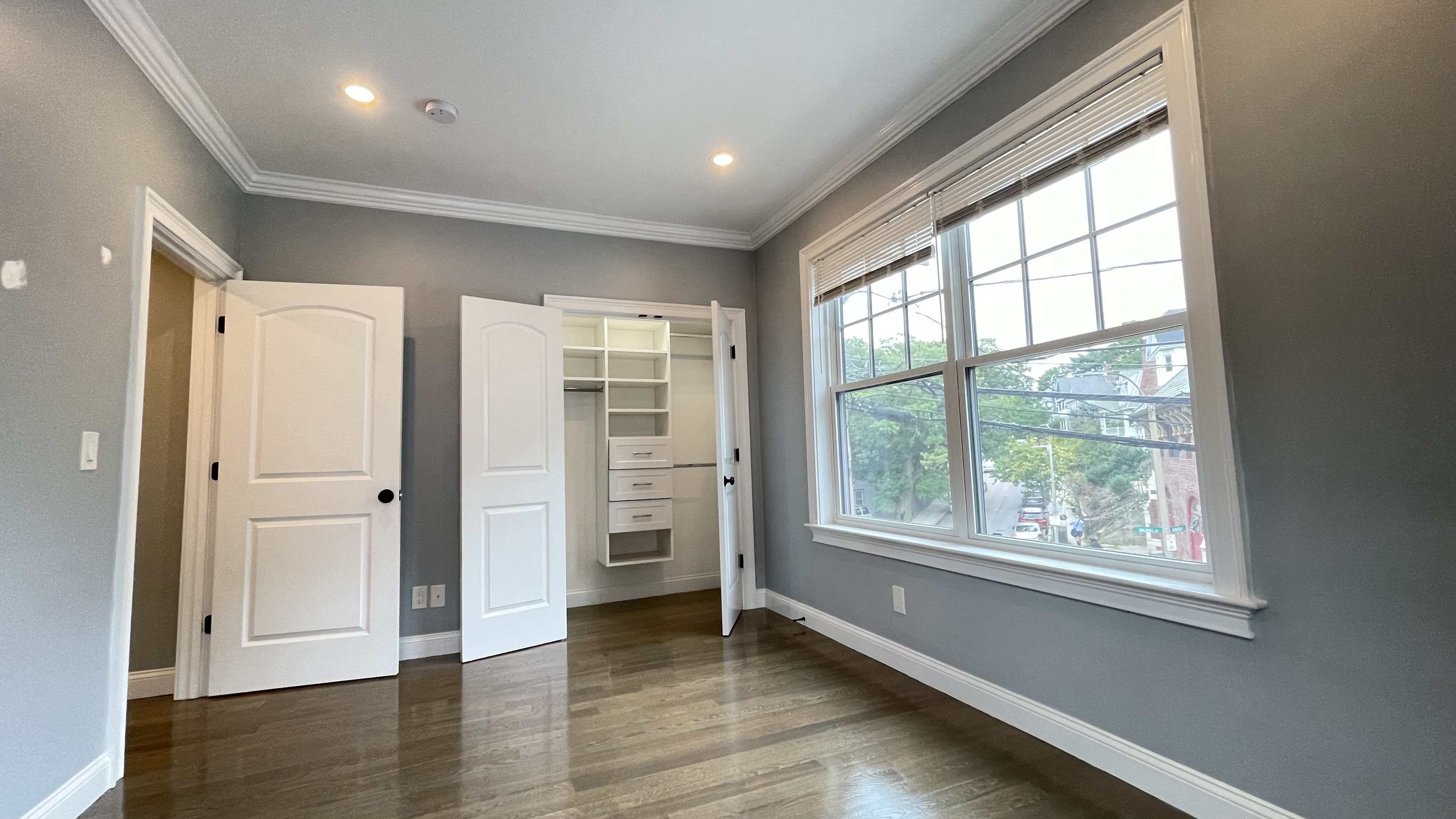 3 bed, 2 bath apartment for rent at 19 Walk Hill St Unit 2, Jamaica Plain — photo 3 of 17