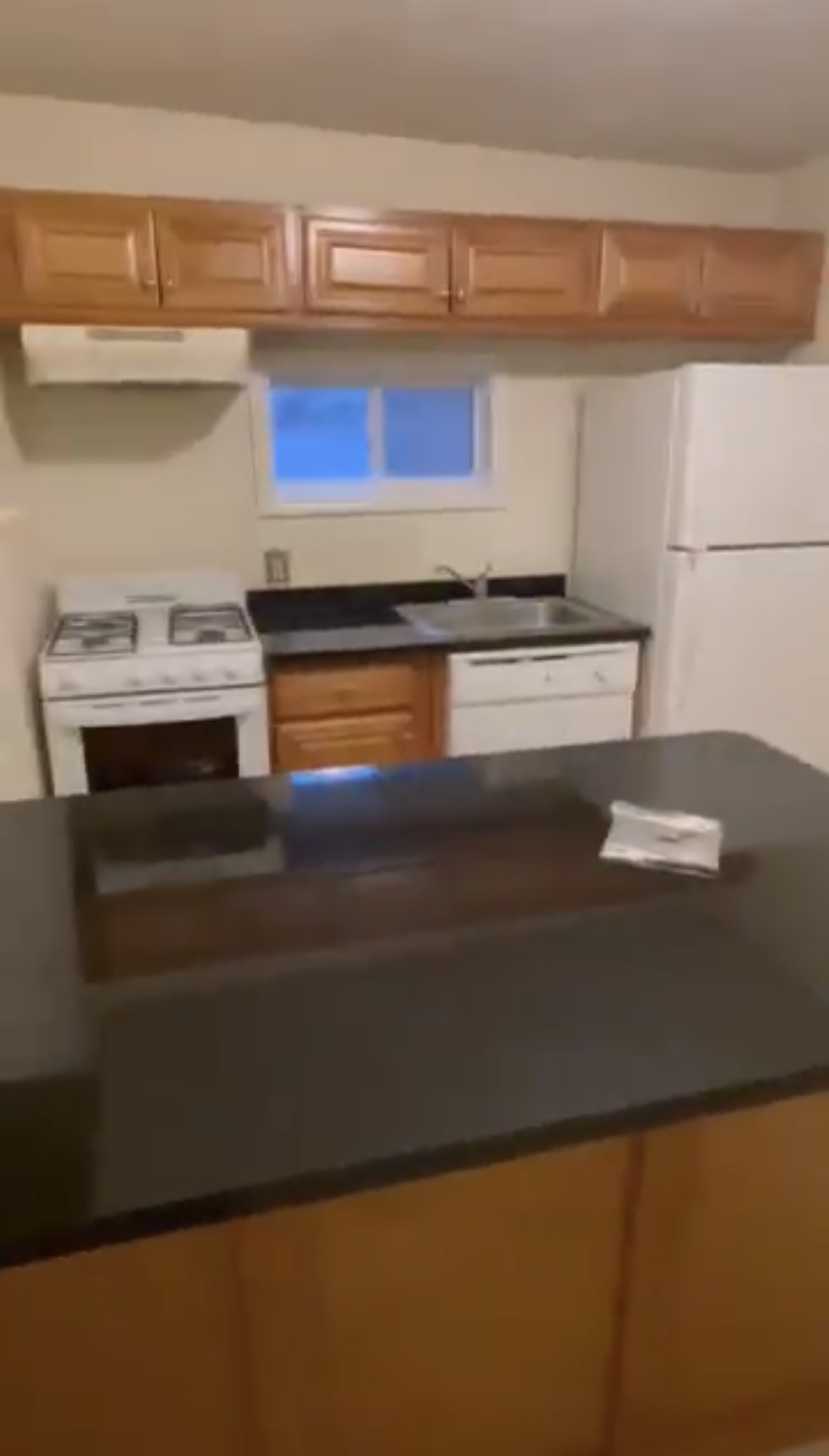 2 bed, 1 bath apartment for rent at 17 Bay St Unit 1 L, Union Square — photo 9 of 9