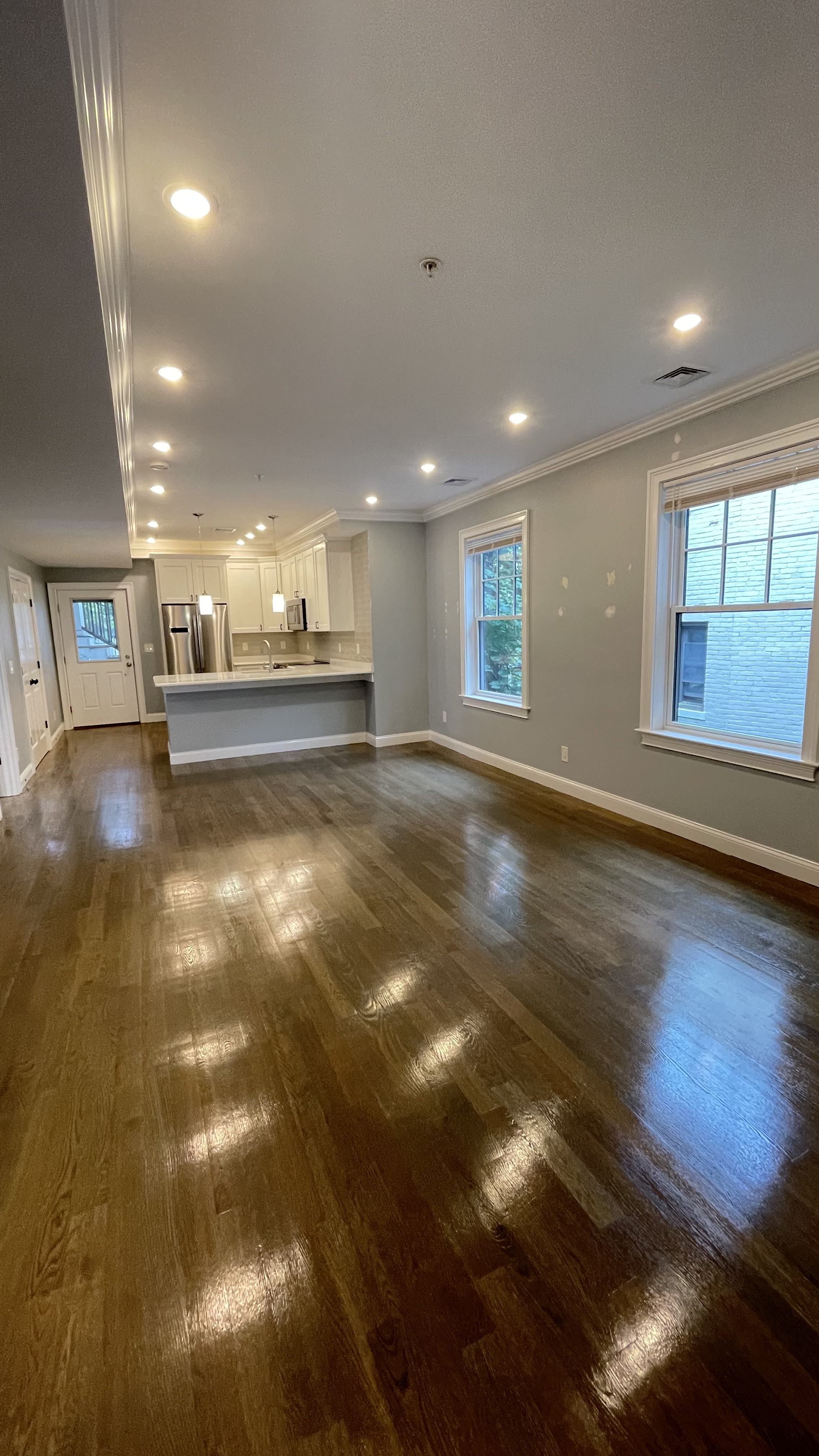 3 bed, 2 bath apartment for rent at 19 Walk Hill St Unit 2, Jamaica Plain — photo 6 of 17