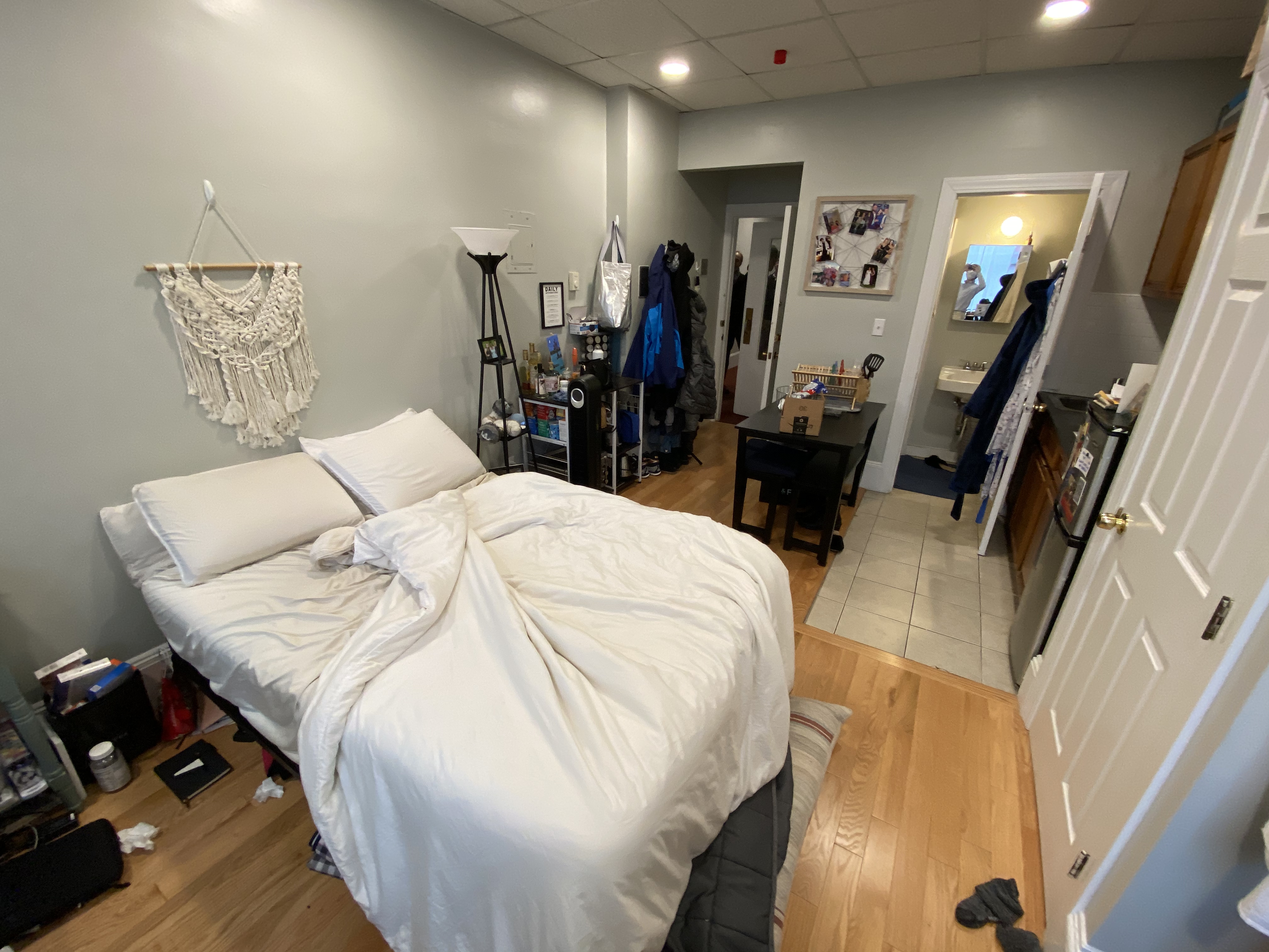 Studio bed, 1 bath apartment for rent at 506 Beacon St Unit 9, Back Bay — photo 3 of 5