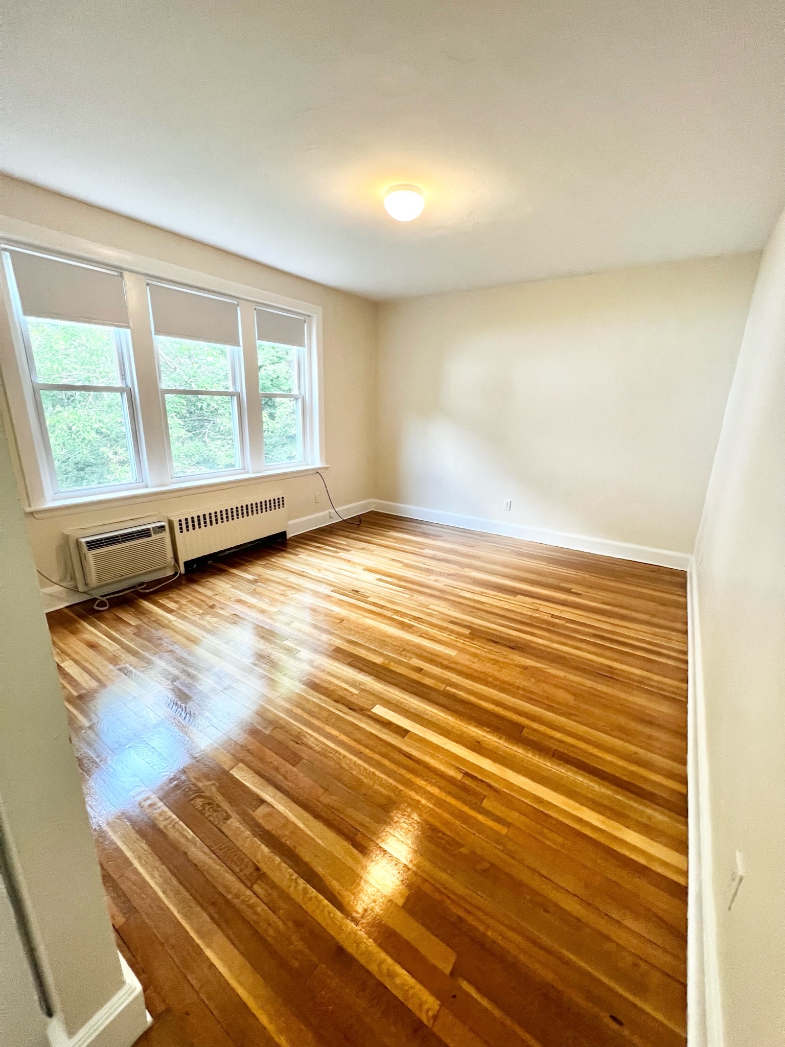 1 bed, 1 bath apartment for rent at 32 Lancaster Ter Unit 111, Coolidge Corner — photo 2 of 8