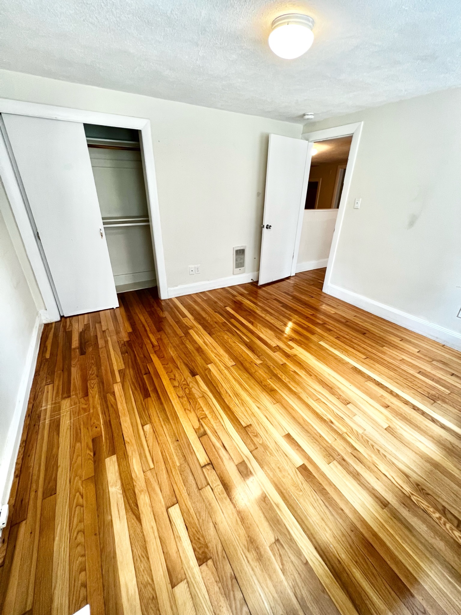 3 bed, 2 bath apartment for rent at 32 Lancaster Terr Unit A100, Coolidge Corner — photo 8 of 17