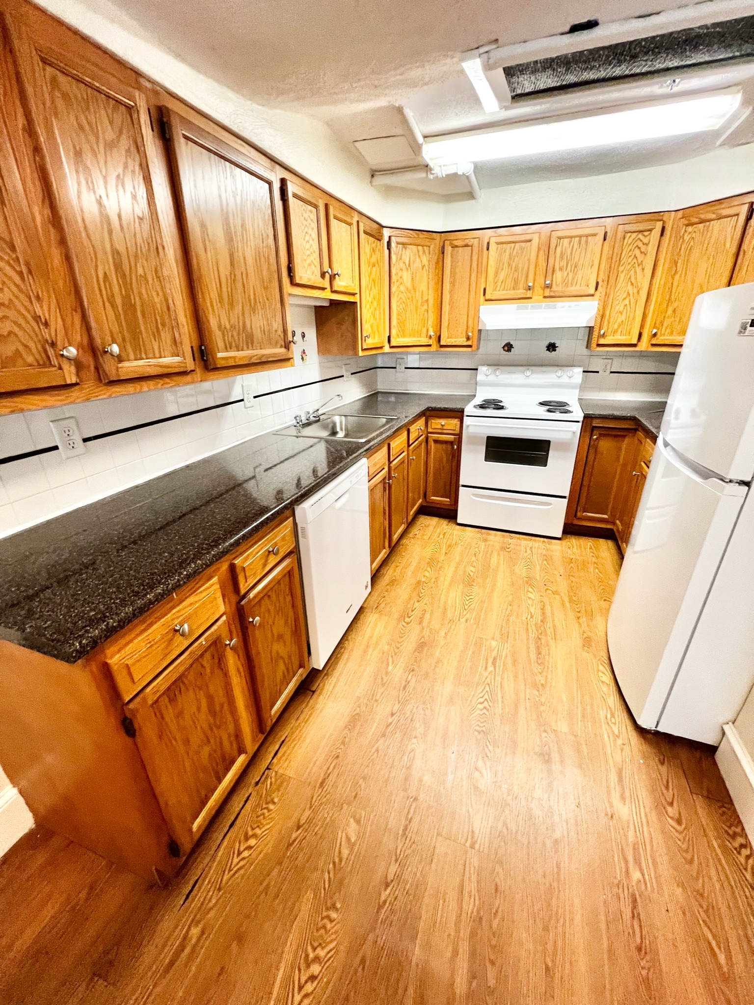 3 bed, 2 bath apartment for rent at 32 Lancaster Terr Unit A100, Coolidge Corner — photo 1 of 17