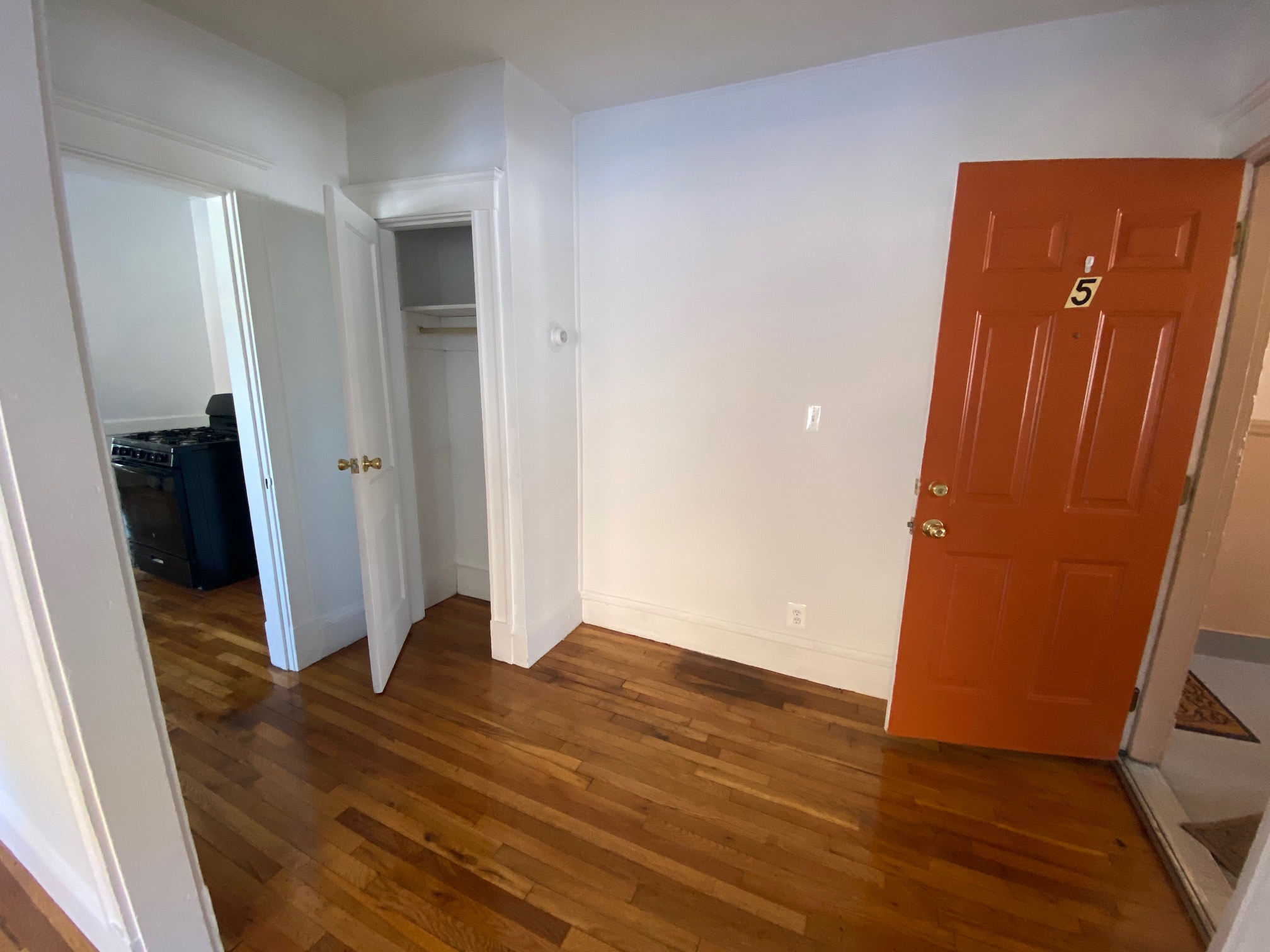2 bed, 1 bath apartment for rent at 524 Hyde Park Ave Unit 5, Roslindale — photo 2 of 16