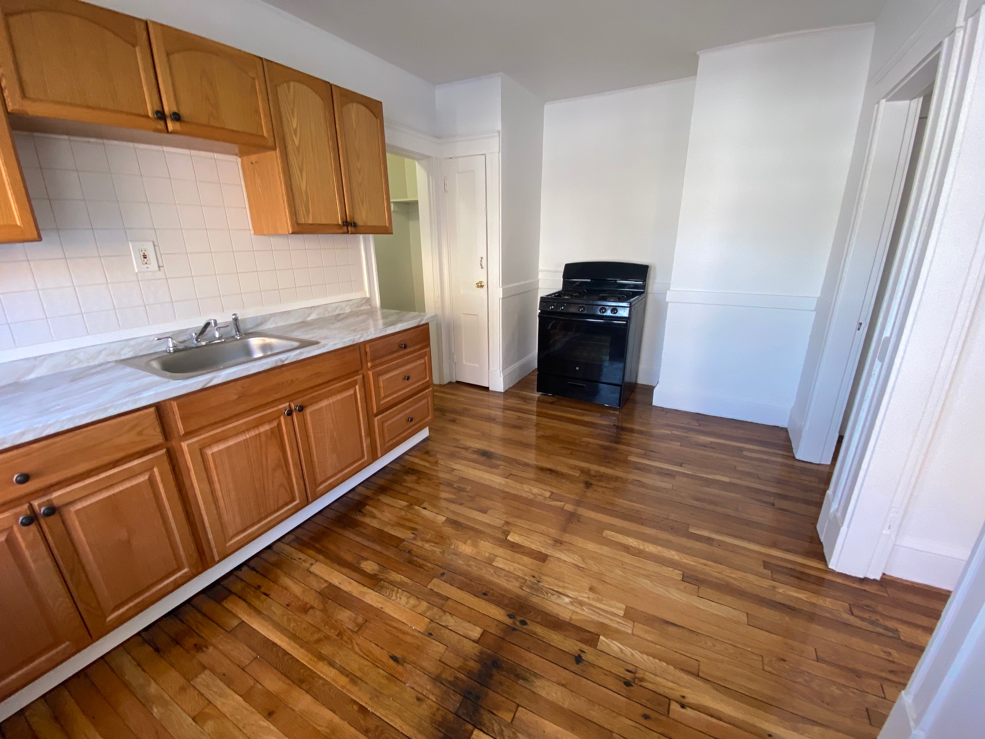 2 bed, 1 bath apartment for rent at 524 Hyde Park Ave Unit 5, Roslindale — photo 10 of 16