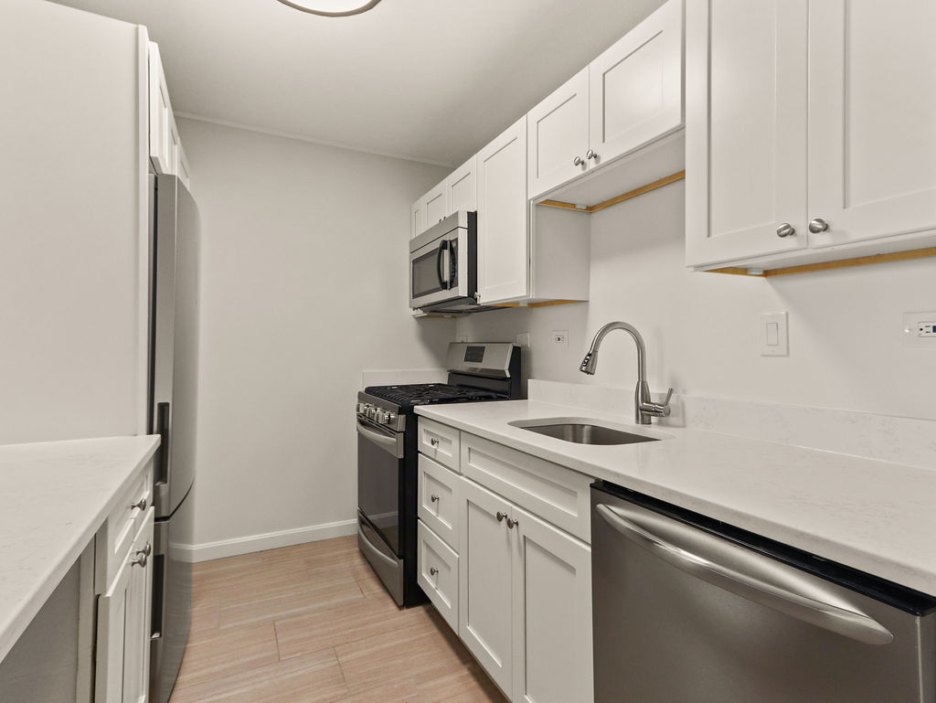 1 bed, 1 bath apartment for rent at 9 Hawthorne Pl Unit 15A, West End — photo 2 of 20