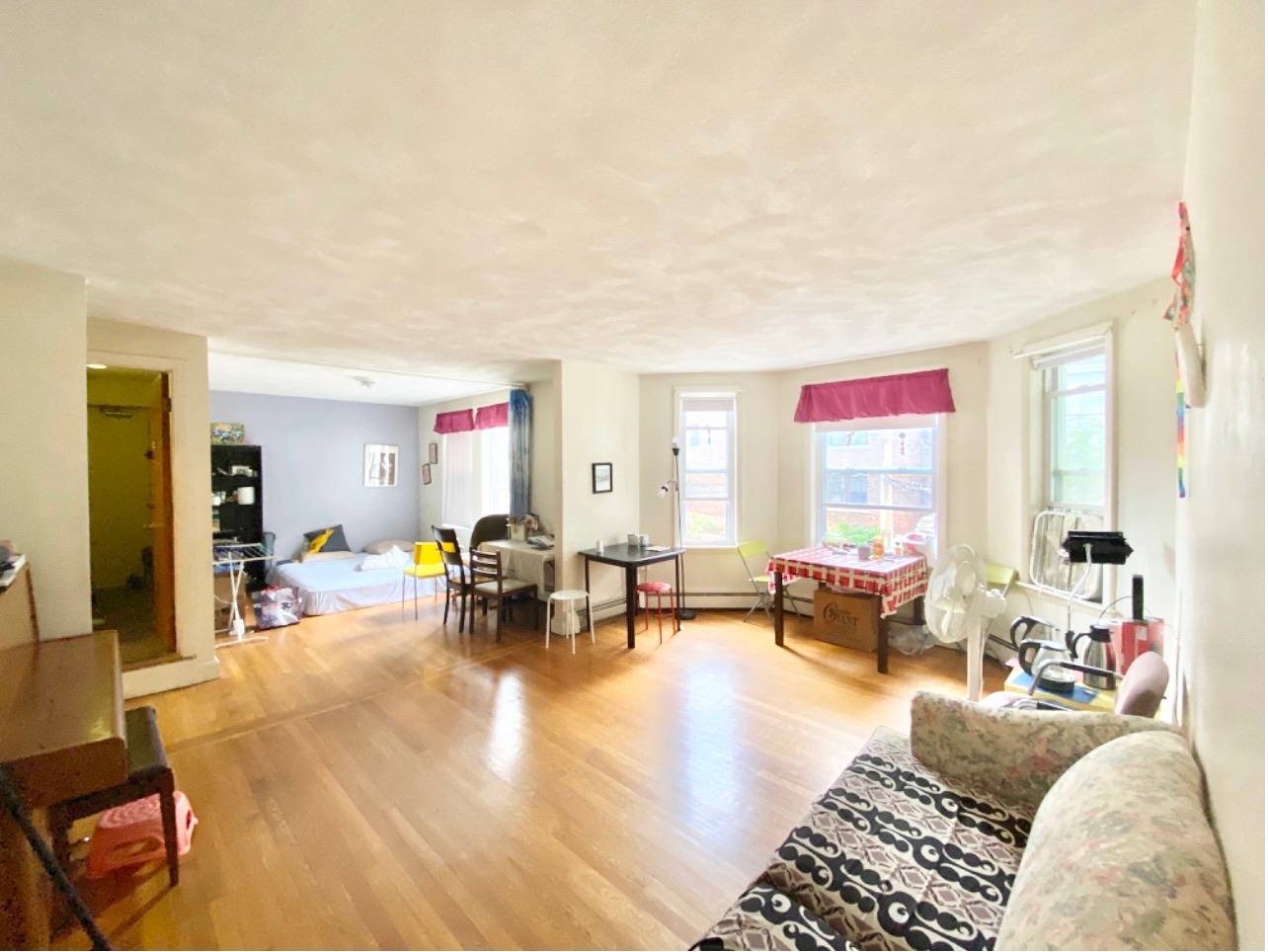 2 bed, 1 bath apartment for rent at 308 Tappan St Unit 3, Coolidge Corner — photo 4 of 9