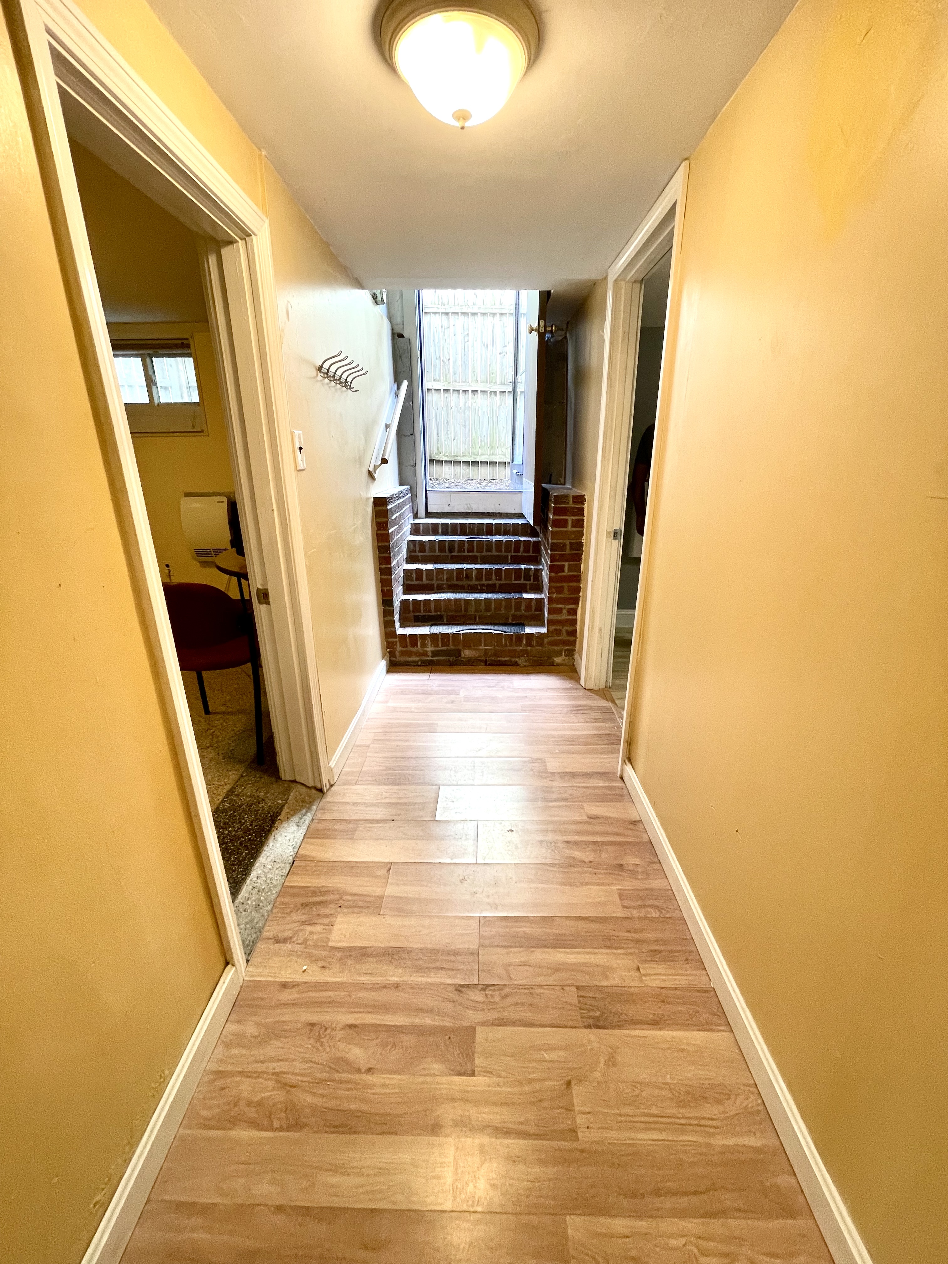 Studio bed, 1 bath apartment for rent at 2319 Centre St Unit B, West Roxbury — photo 5 of 13
