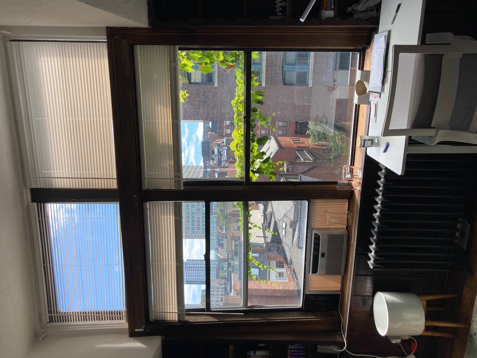 Studio bed, 1 bath apartment for rent at 58 Russell St Unit 7, Beacon Hill — photo 2 of 13