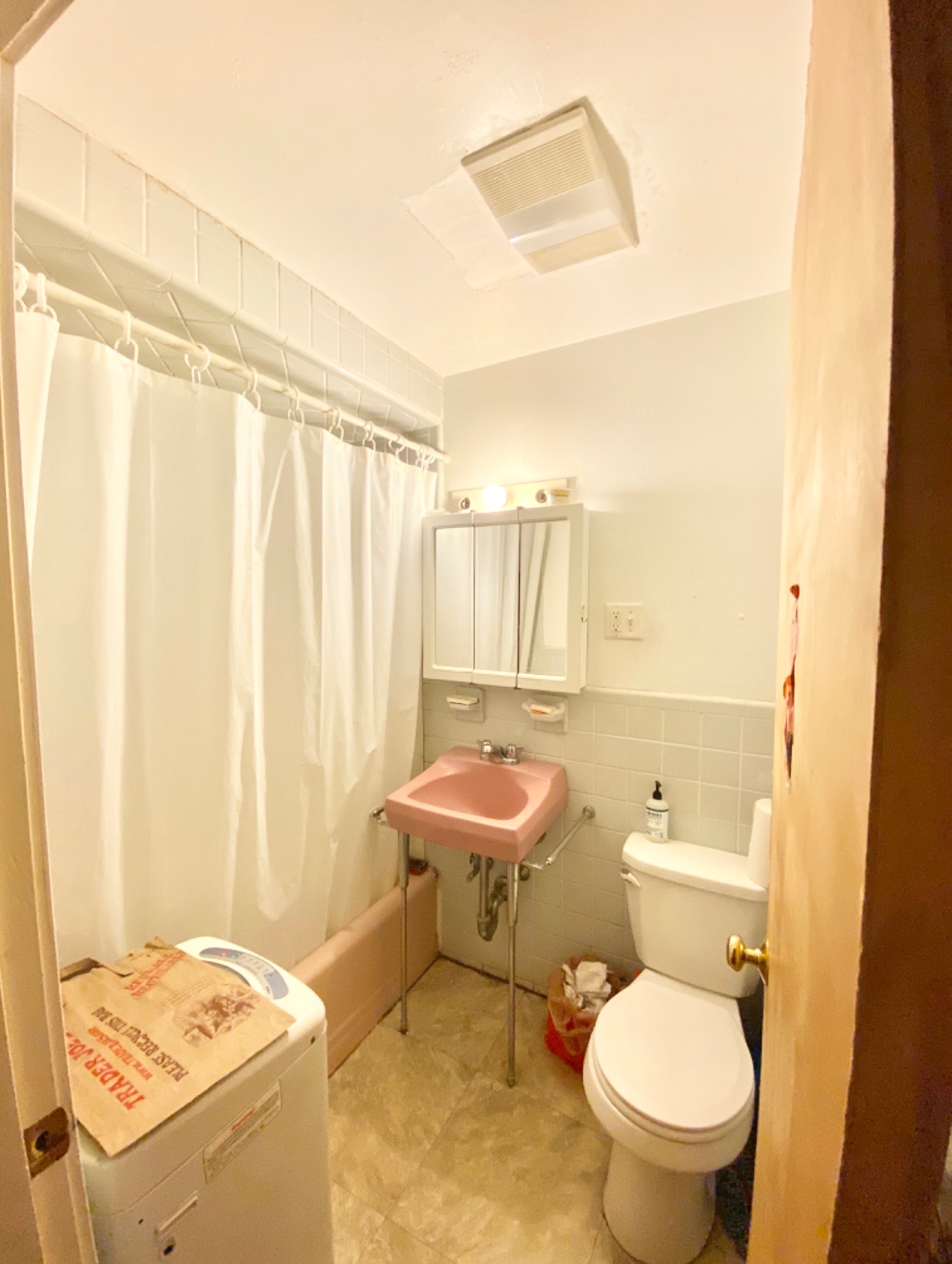 2 bed, 1 bath apartment for rent at 308 Tappan St Unit 3, Coolidge Corner — photo 8 of 9