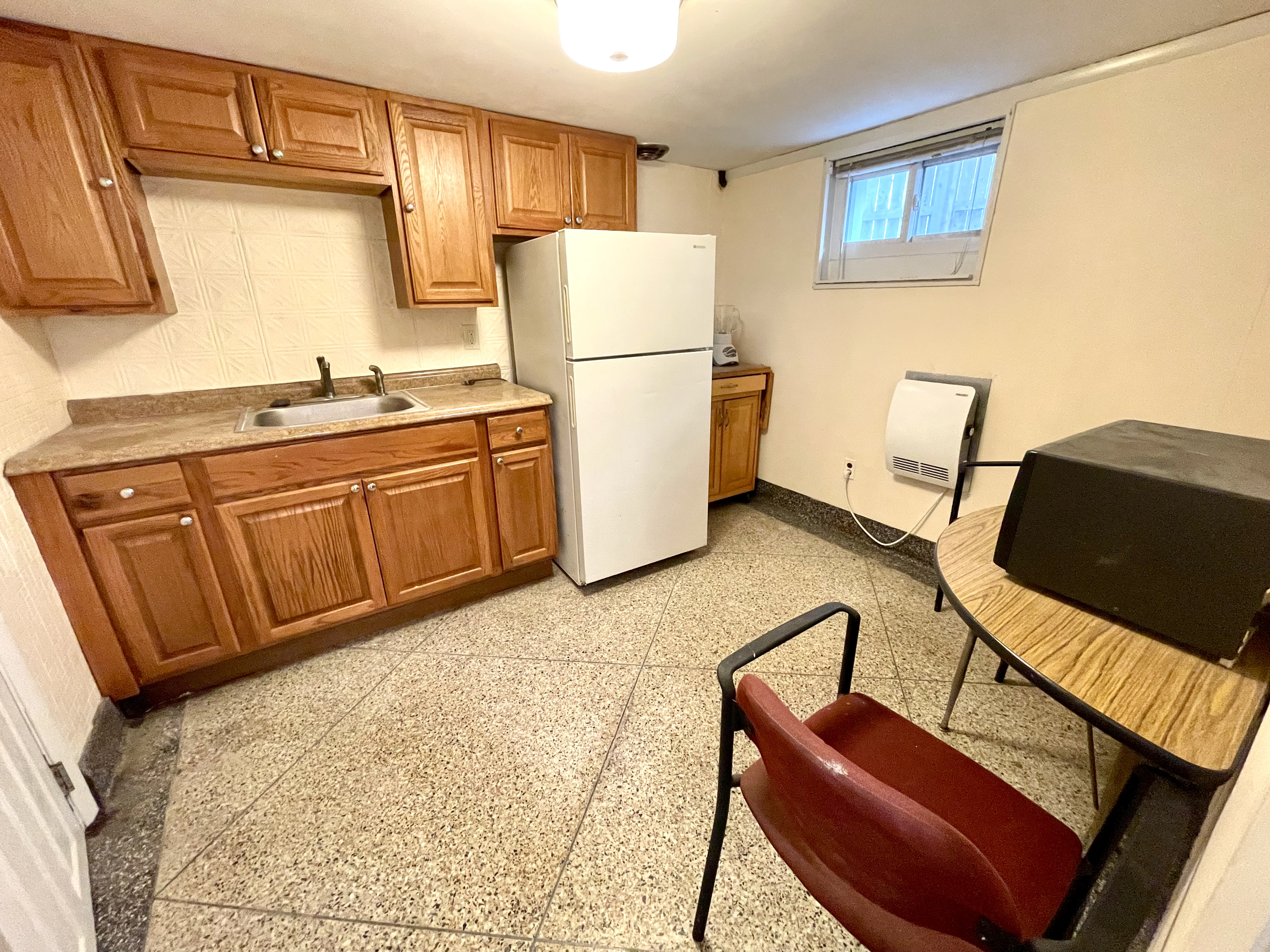 Studio bed, 1 bath apartment for rent at 2319 Centre St Unit B, West Roxbury — photo 6 of 13