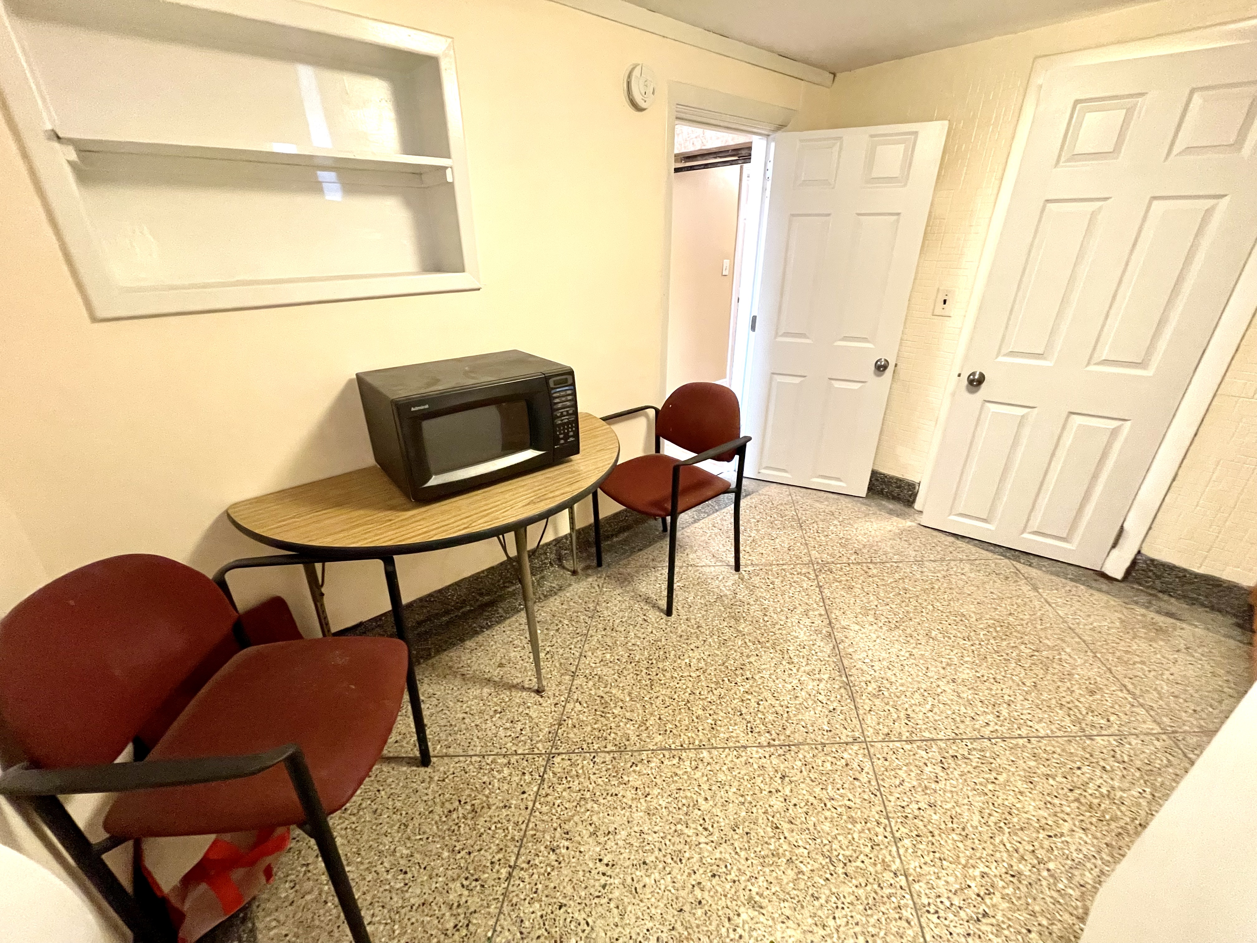 Studio bed, 1 bath apartment for rent at 2319 Centre St Unit B, West Roxbury — photo 7 of 13