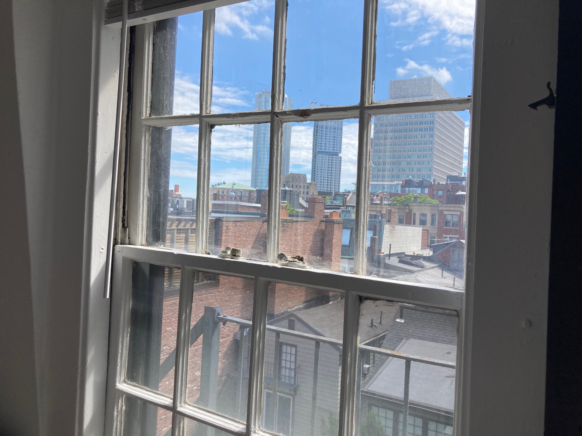 Studio bed, 1 bath apartment for rent at 58 Russell St Unit 7, Beacon Hill — photo 9 of 13