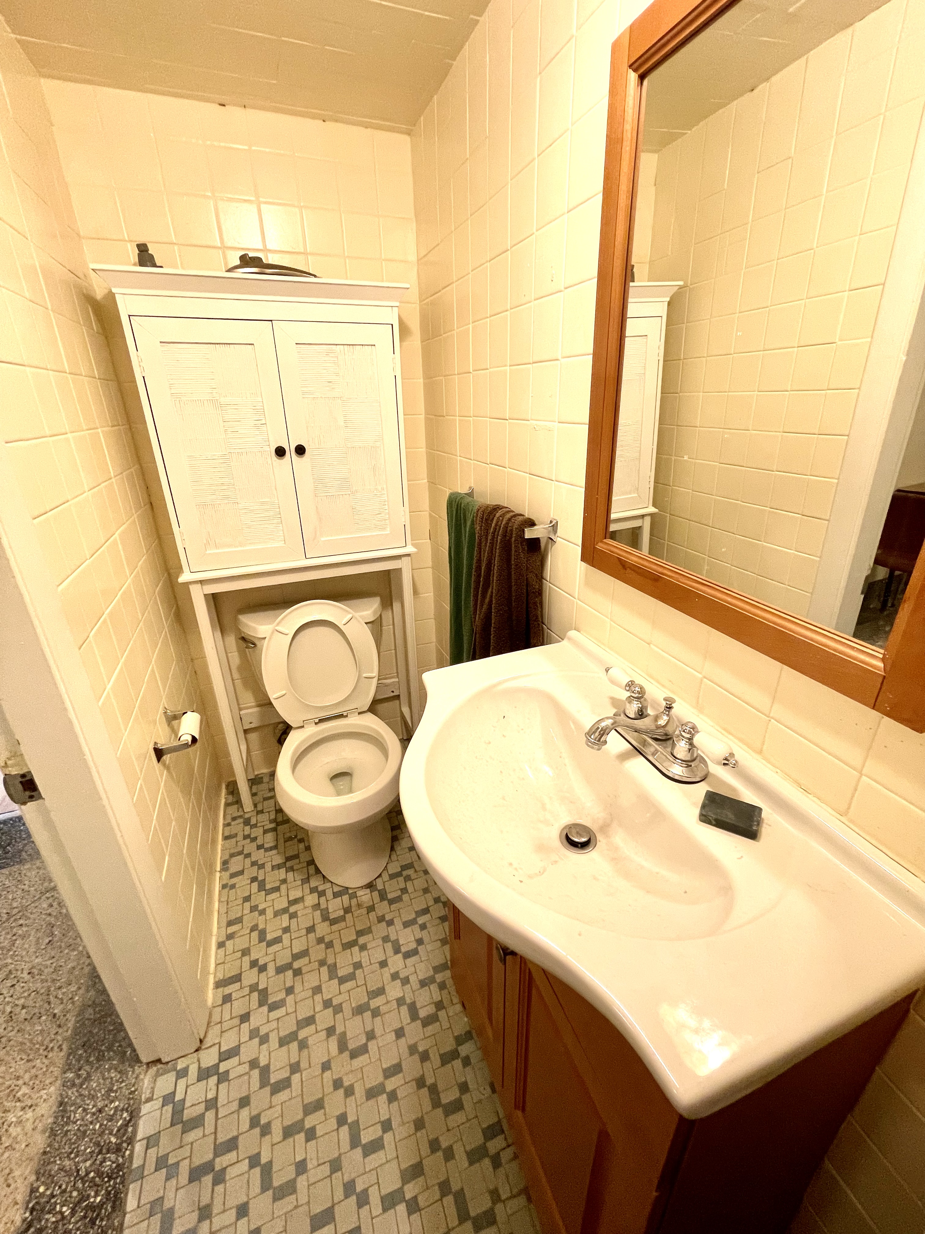 Studio bed, 1 bath apartment for rent at 2319 Centre St Unit B, West Roxbury — photo 8 of 13