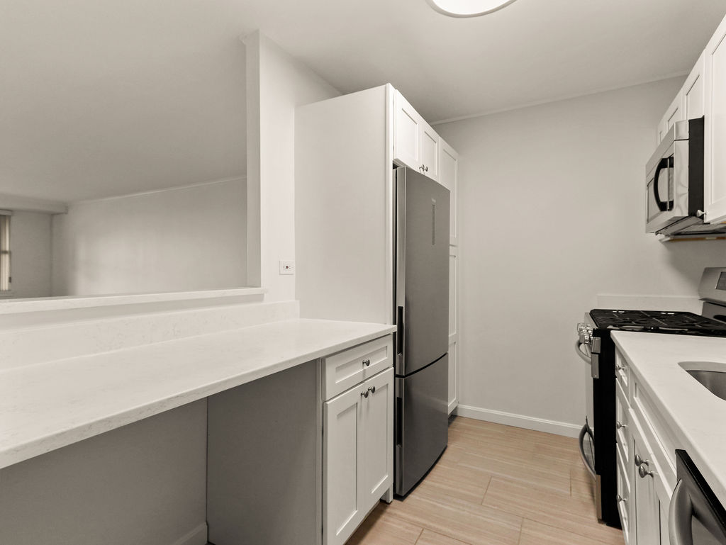 1 bed, 1 bath apartment for rent at 9 Hawthorne Pl Unit 15A, West End — photo 3 of 20
