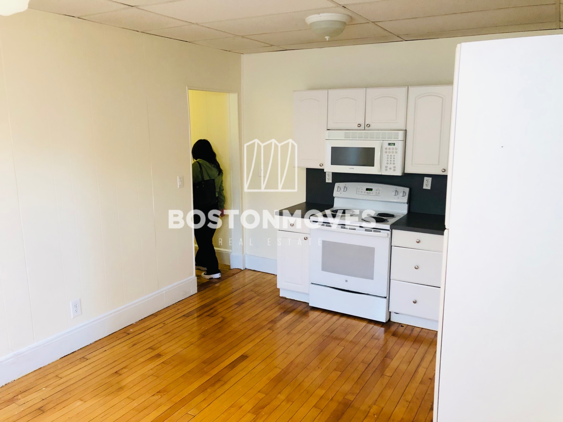 2 bed, 1 bath apartment for rent at 437 Cambridge St Unit 34, Allston — photo 2 of 12