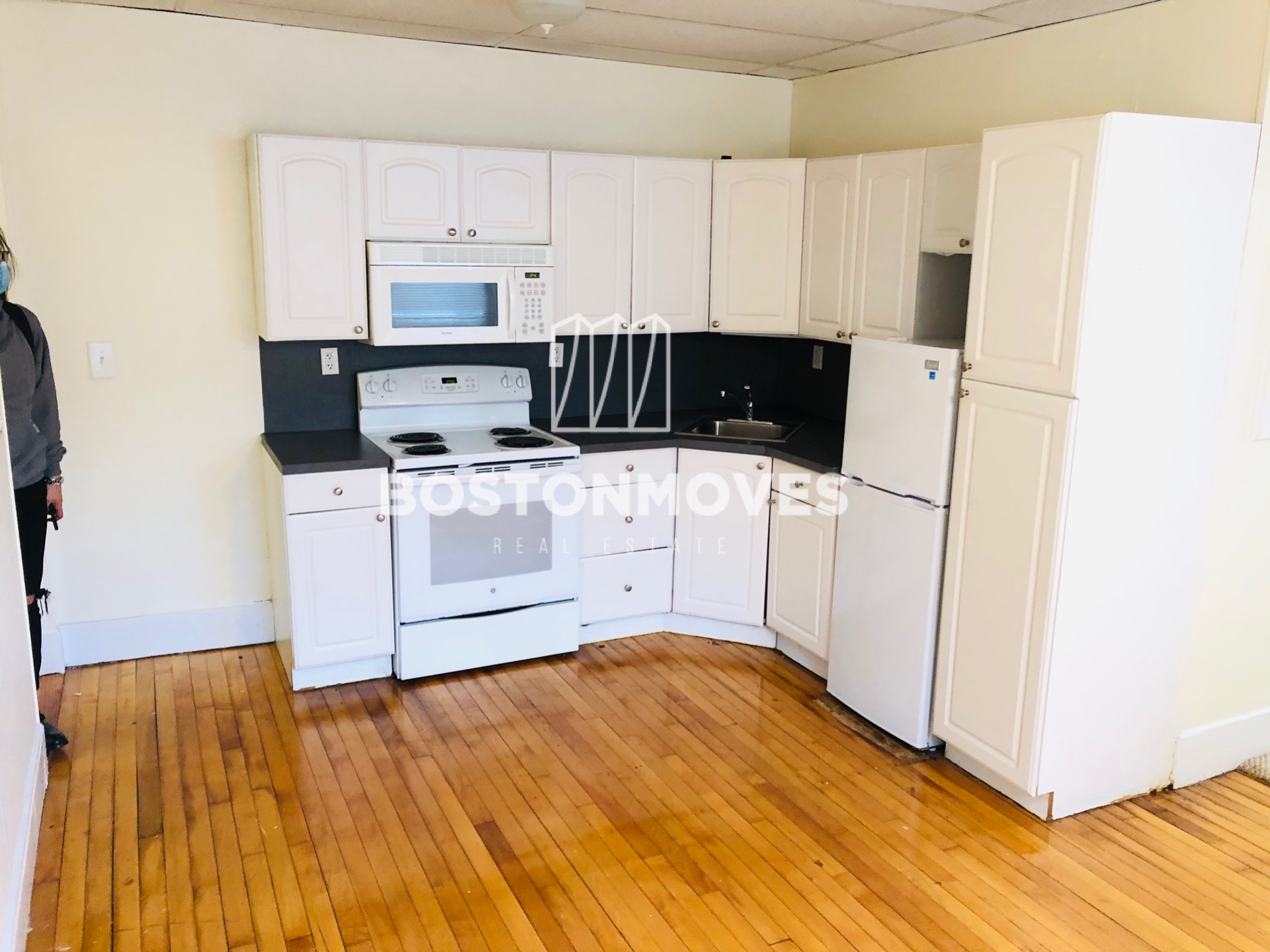 2 bed, 1 bath apartment for rent at 437 Cambridge St Unit 34, Allston — photo 3 of 12