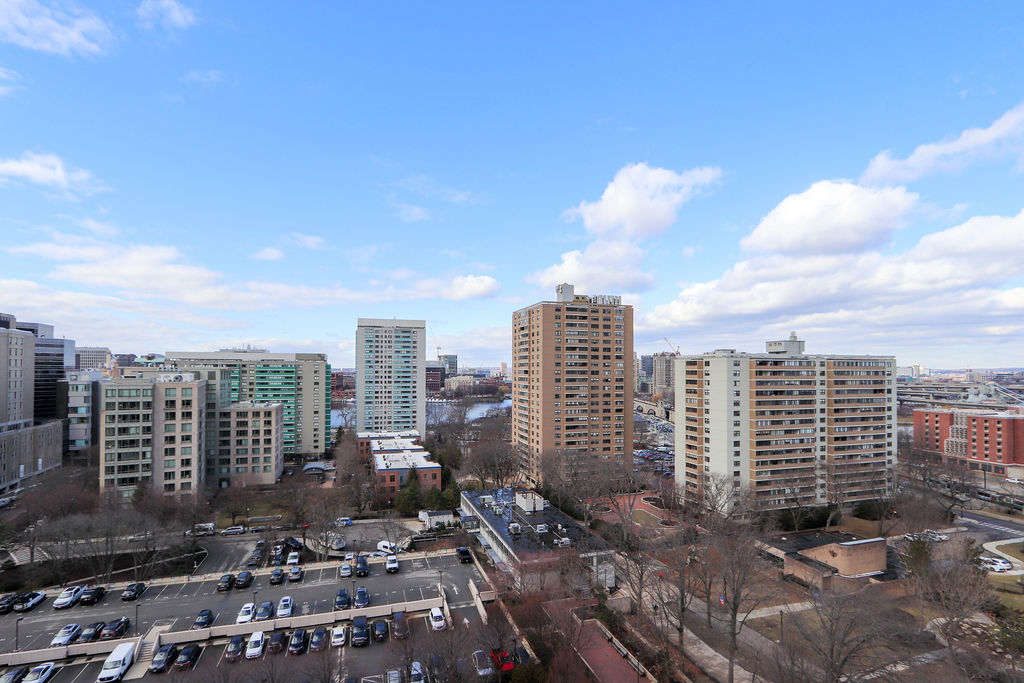 1 bed, 1 bath apartment for rent at 9 Hawthorne Pl Unit 15A, West End — photo 16 of 20