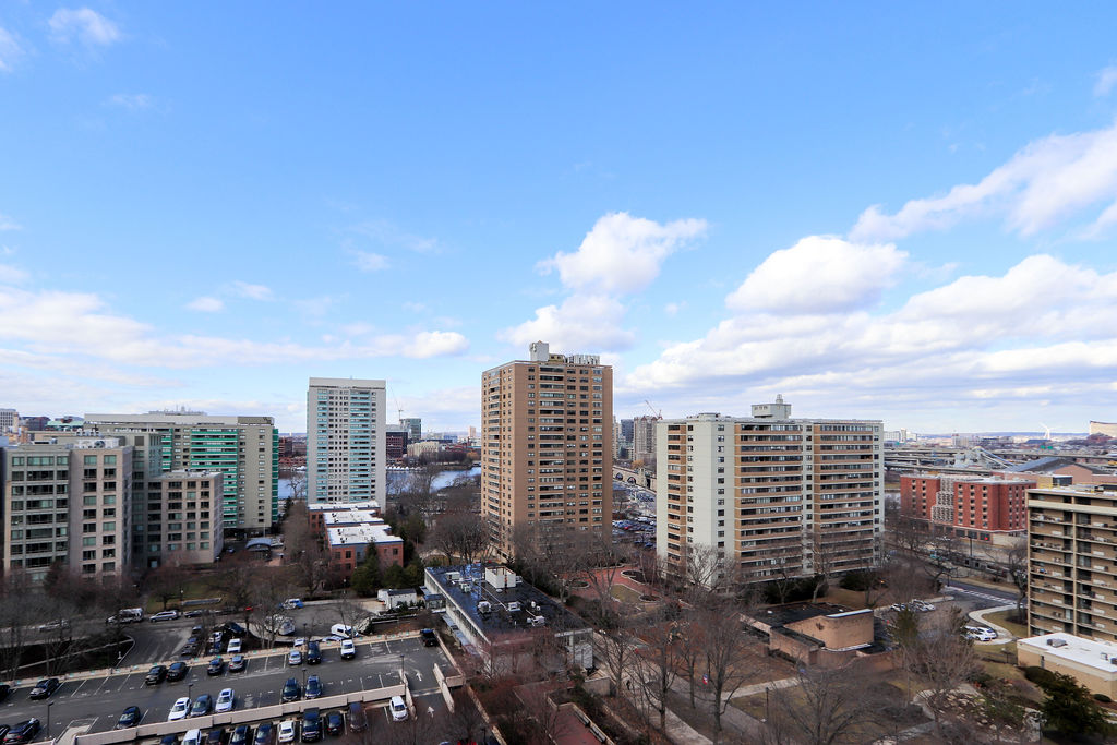 1 bed, 1 bath apartment for rent at 9 Hawthorne Pl Unit 15A, West End — photo 18 of 20