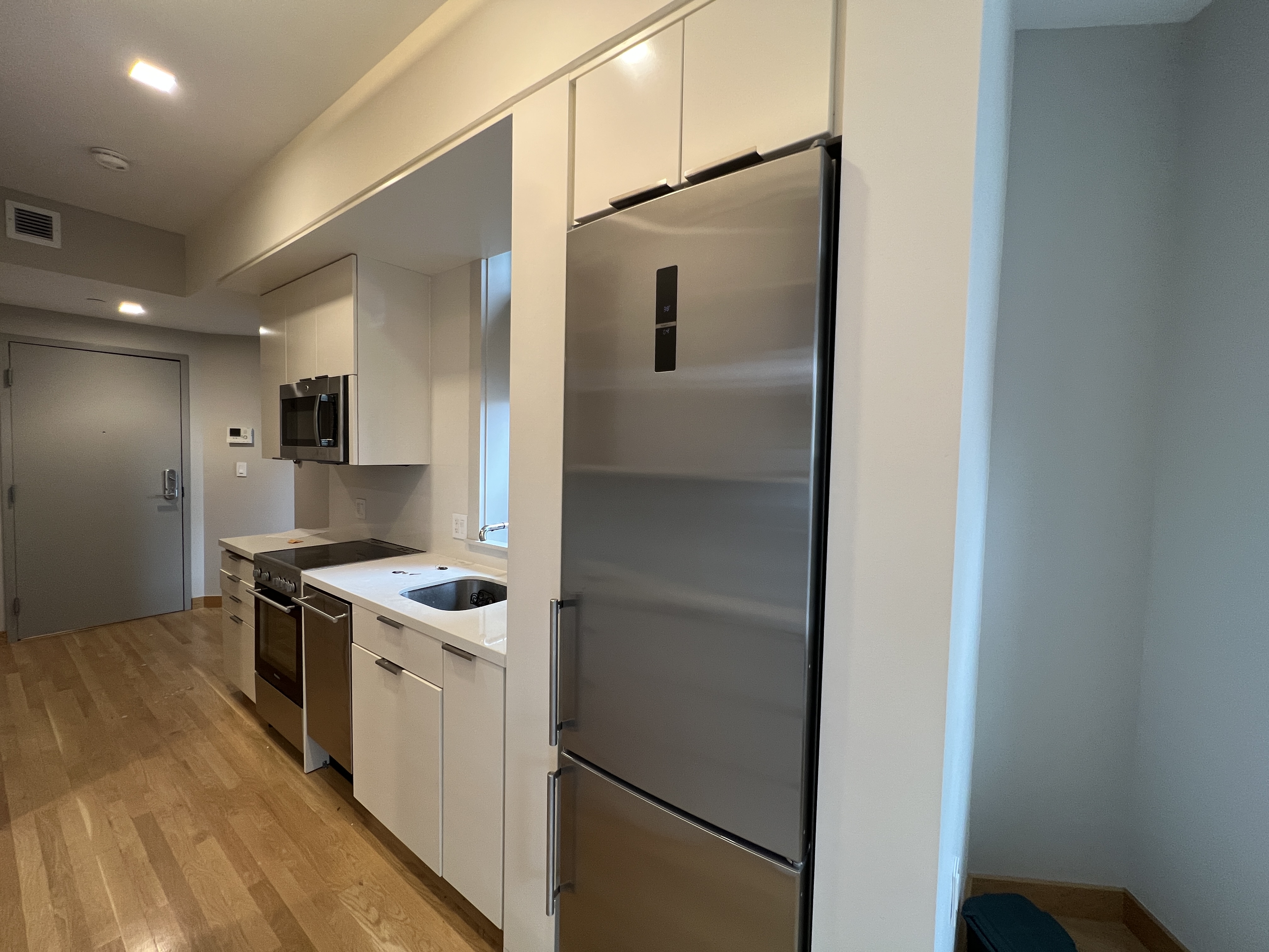 1 bed, 1 bath apartment for rent at 115 Mount Auburn St Unit 21, Harvard Square — photo 4 of 16