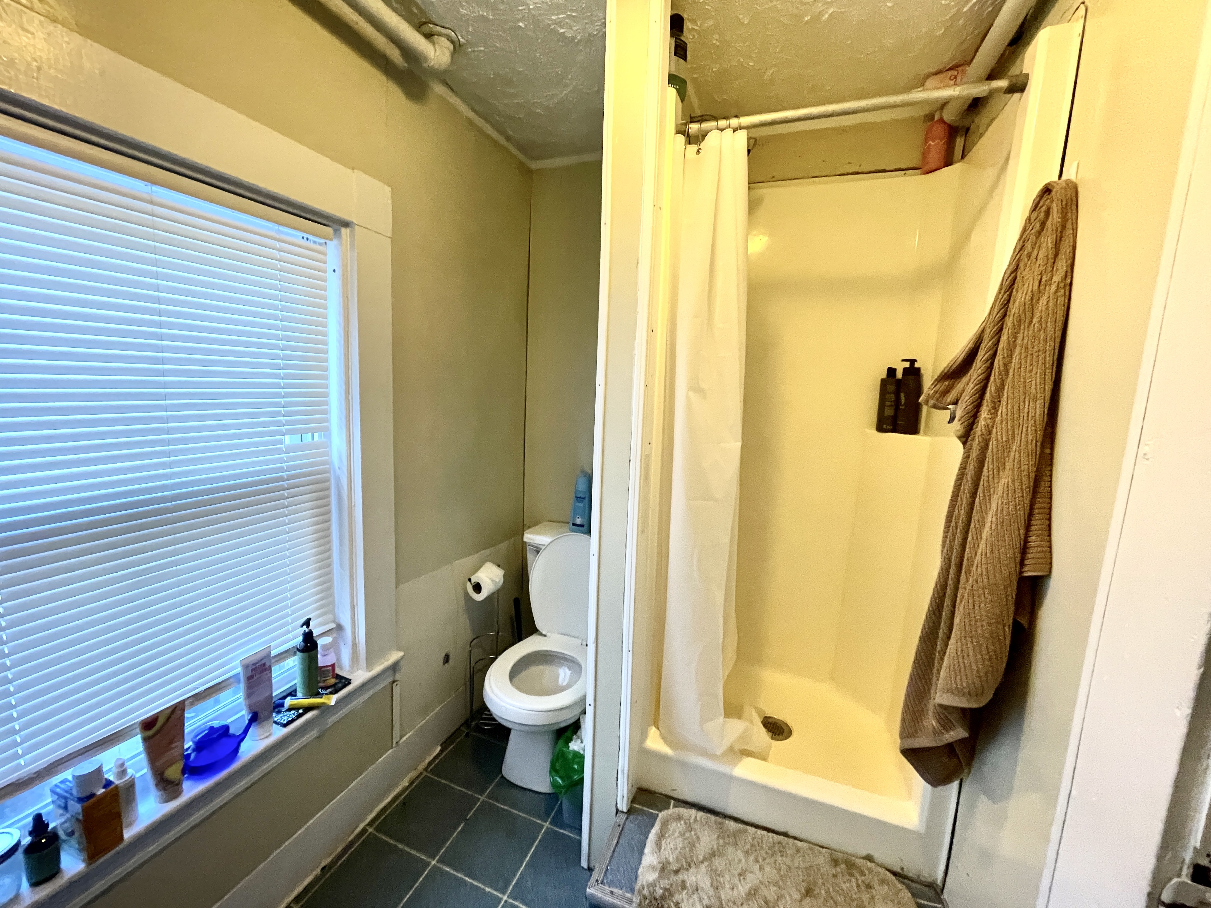 6 bed, 2.5 bath apartment for rent at 14 Pratt St Unit 0, Allston — photo 5 of 21