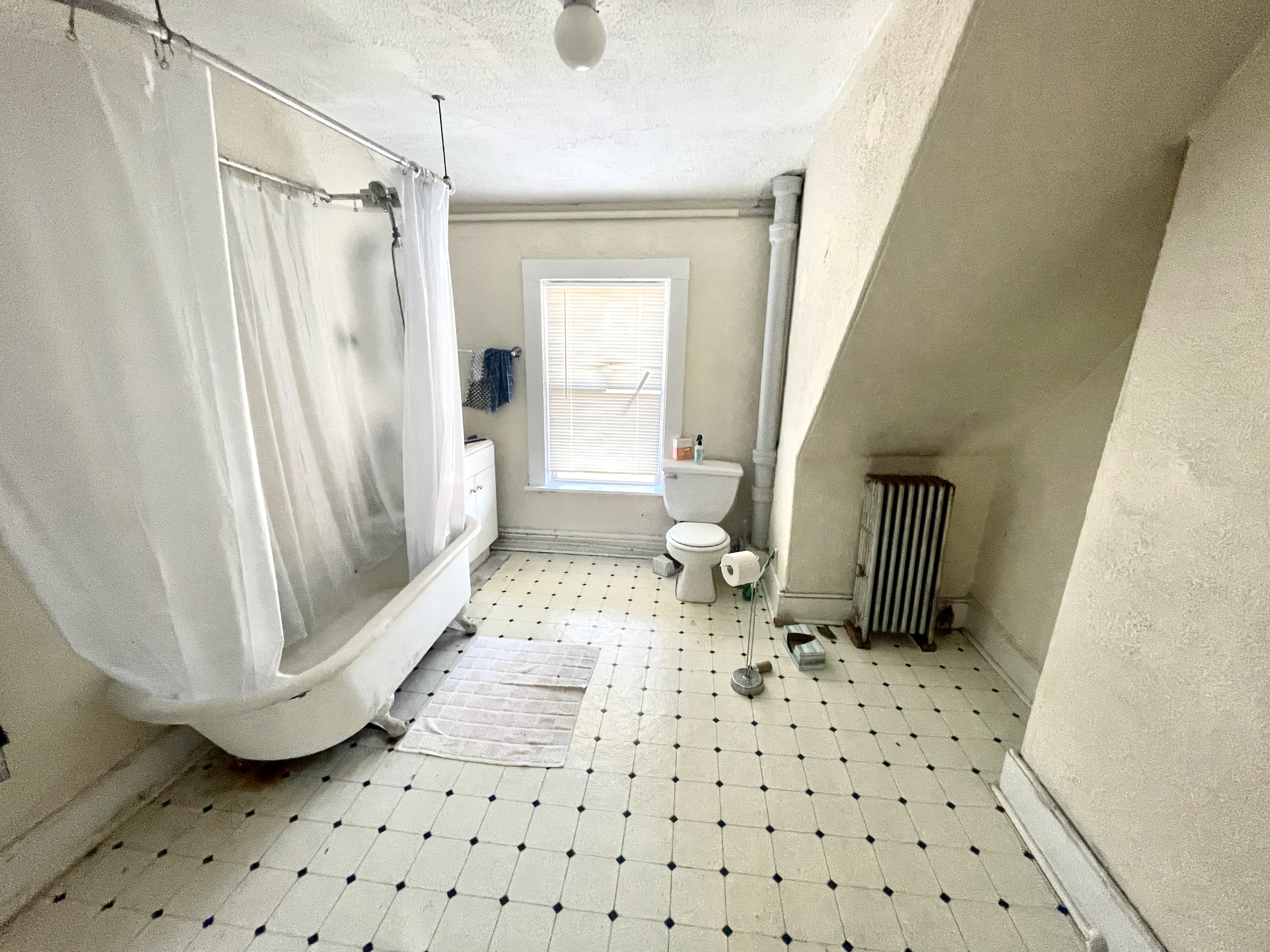 6 bed, 2.5 bath apartment for rent at 14 Pratt St Unit 0, Allston — photo 12 of 21
