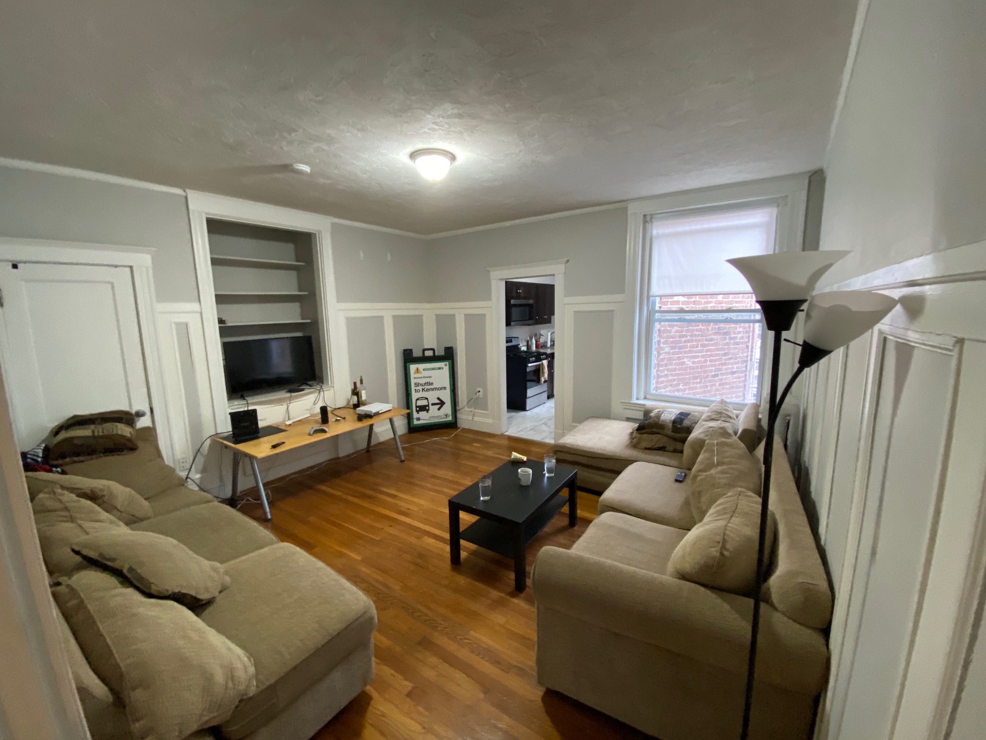 2 bed, 1 bath apartment for rent at 1114 Commonwealth Ave Unit 2, Allston