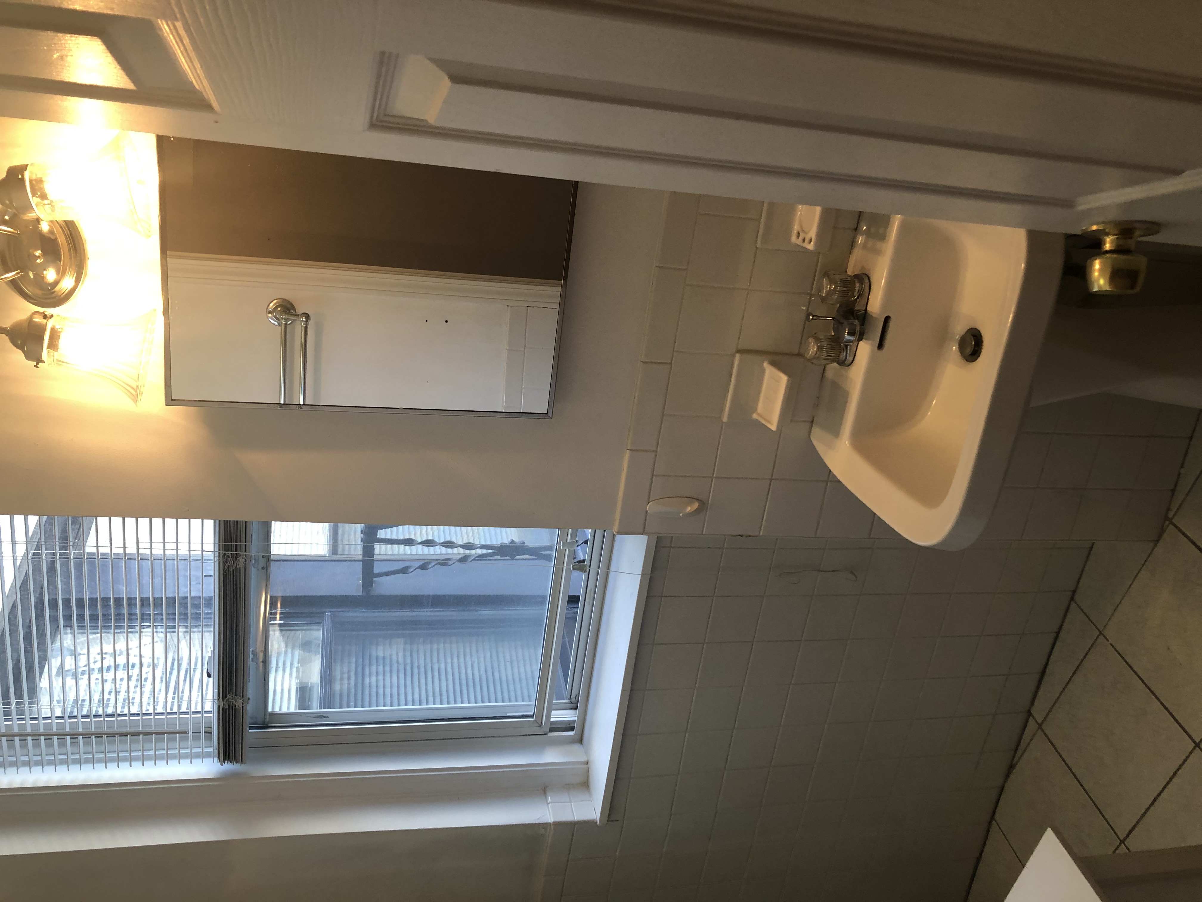 Studio bed, 1 bath apartment for rent at 65 Park Dr Unit 16, Fenway — photo 8 of 12