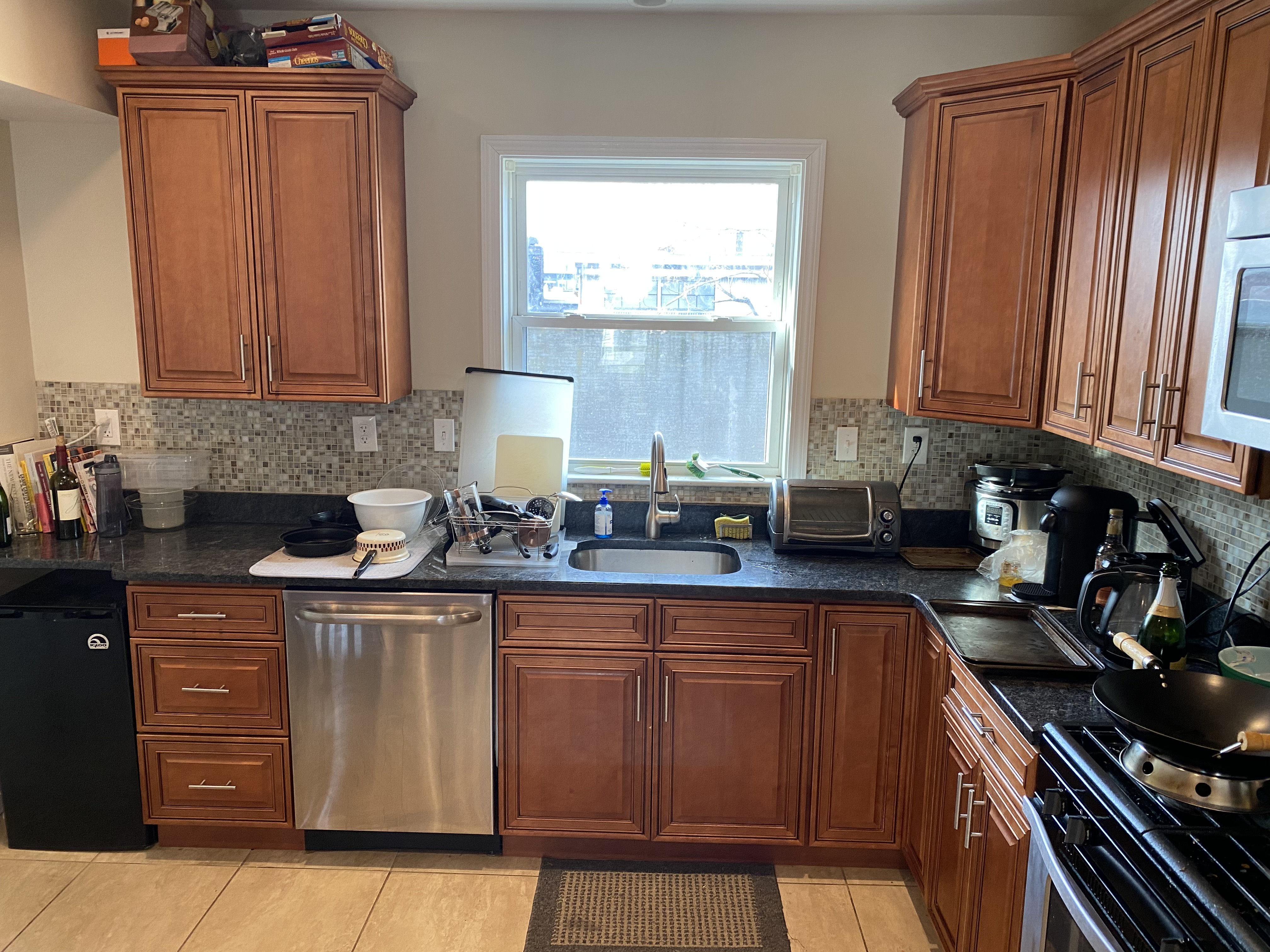 5 bed, 3 bath apartment for rent at 87 Linden St Unit 2, Allston — photo 3 of 35