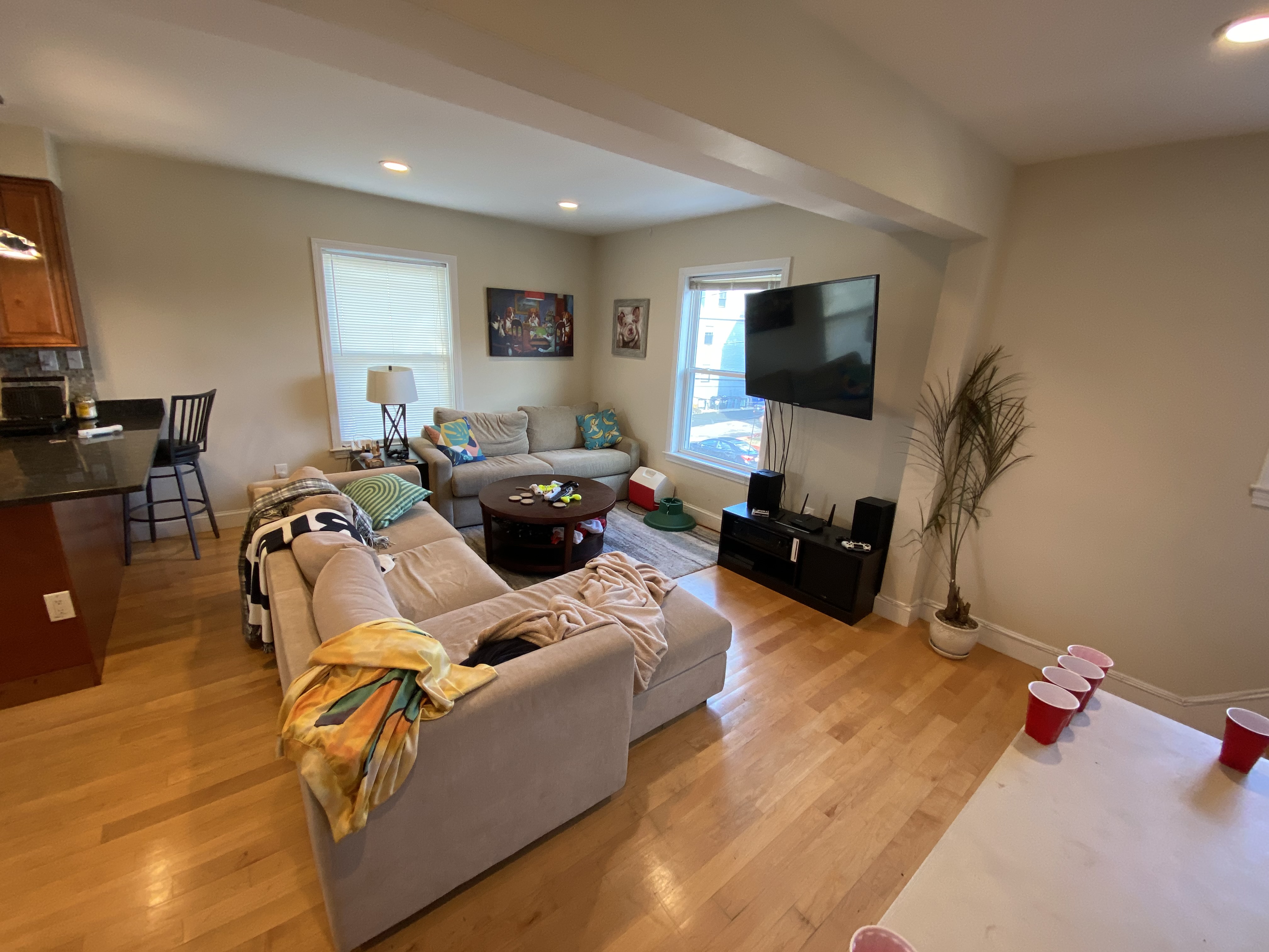 5 bed, 3 bath apartment for rent at 87 Linden St Unit 2, Allston — photo 2 of 35