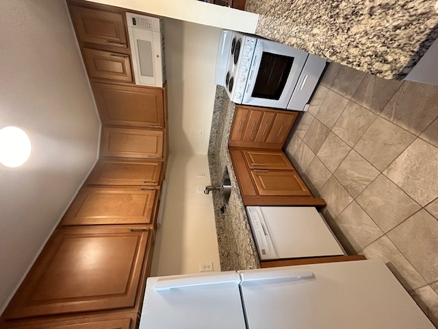 2 bed, 1 bath apartment for rent at 53 Parkman St Unit 1B, North Brookline — photo 5 of 11