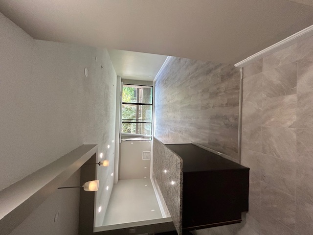 1111 Beacon St, Longwood