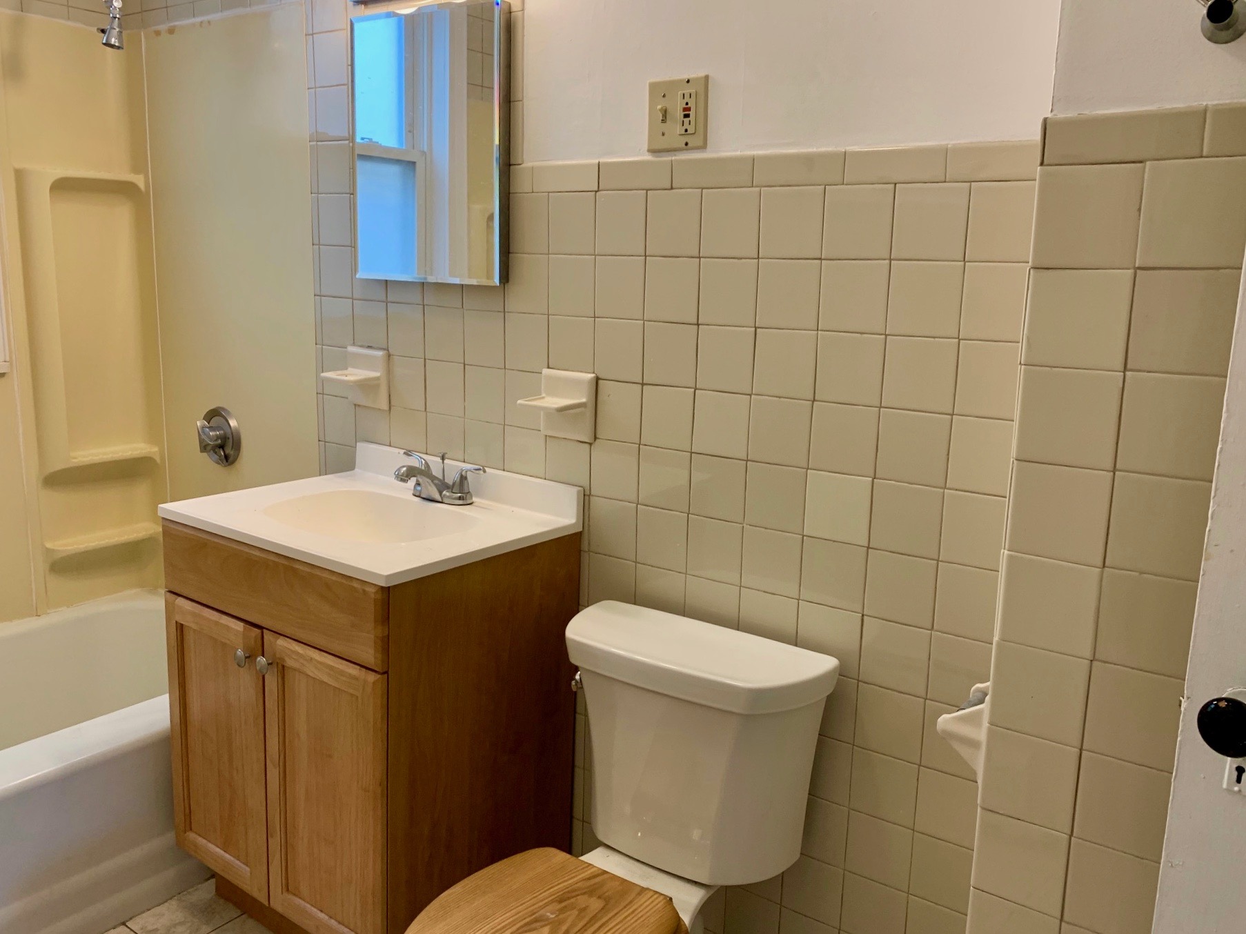 2 bed, 1 bath apartment for rent at 67 Romsey St Unit 1, Dorchester — photo 6 of 15