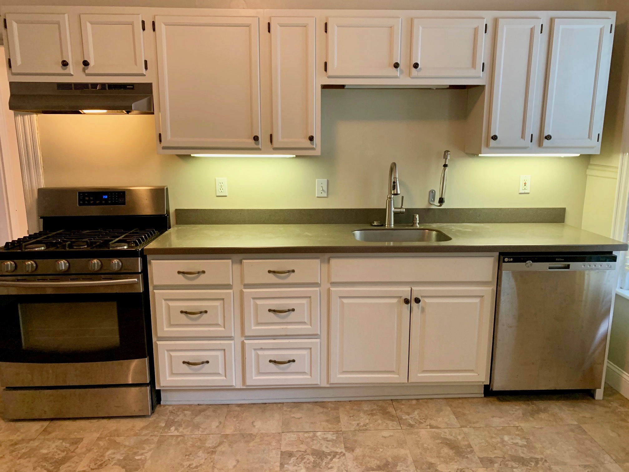 2 bed, 1 bath apartment for rent at 67 Romsey St Unit 1, Dorchester — photo 2 of 15