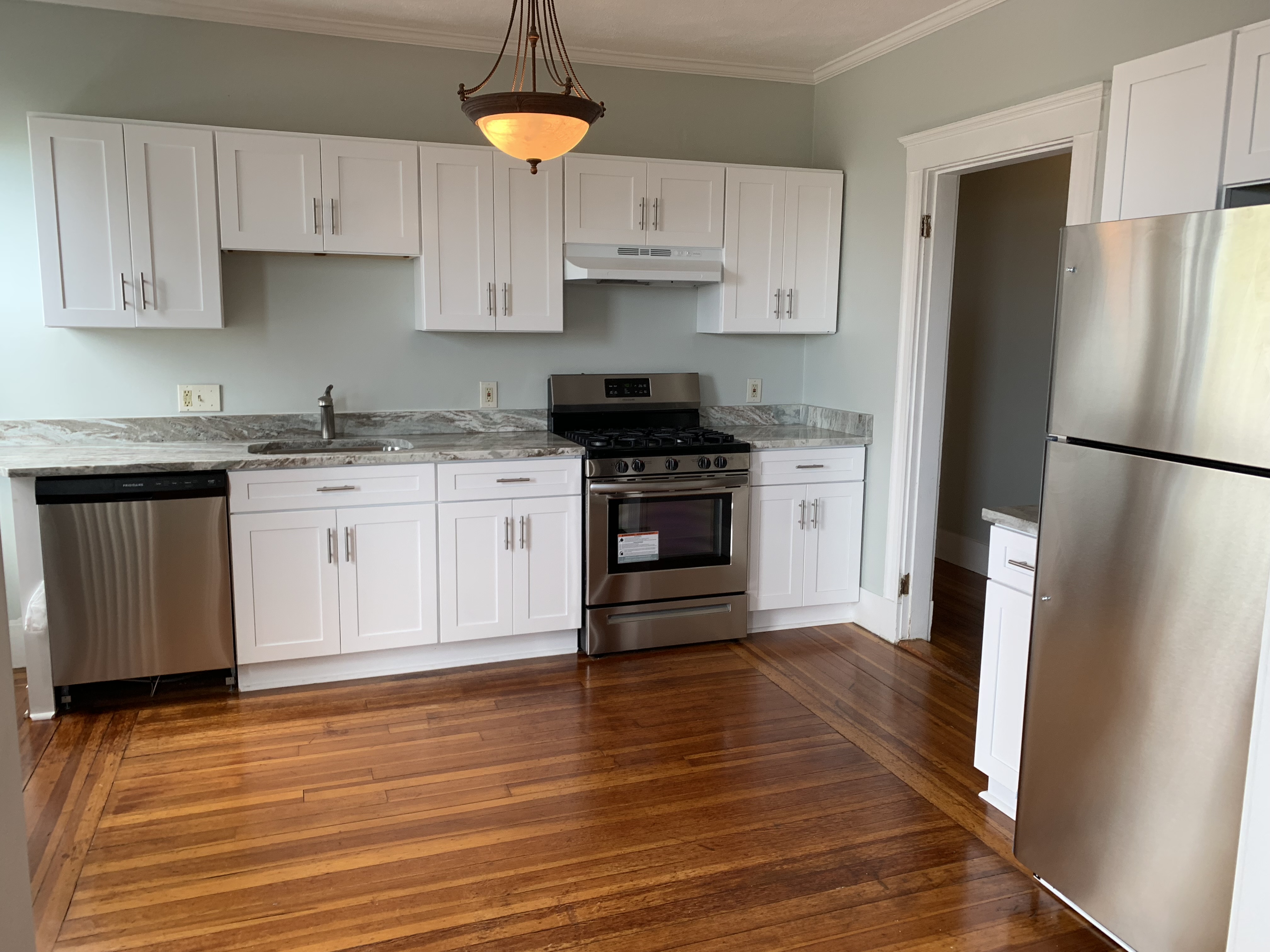 Studio bed, 1 bath apartment for rent at 6 Humphrey St Unit 4, Swampscott — photo 1 of 6