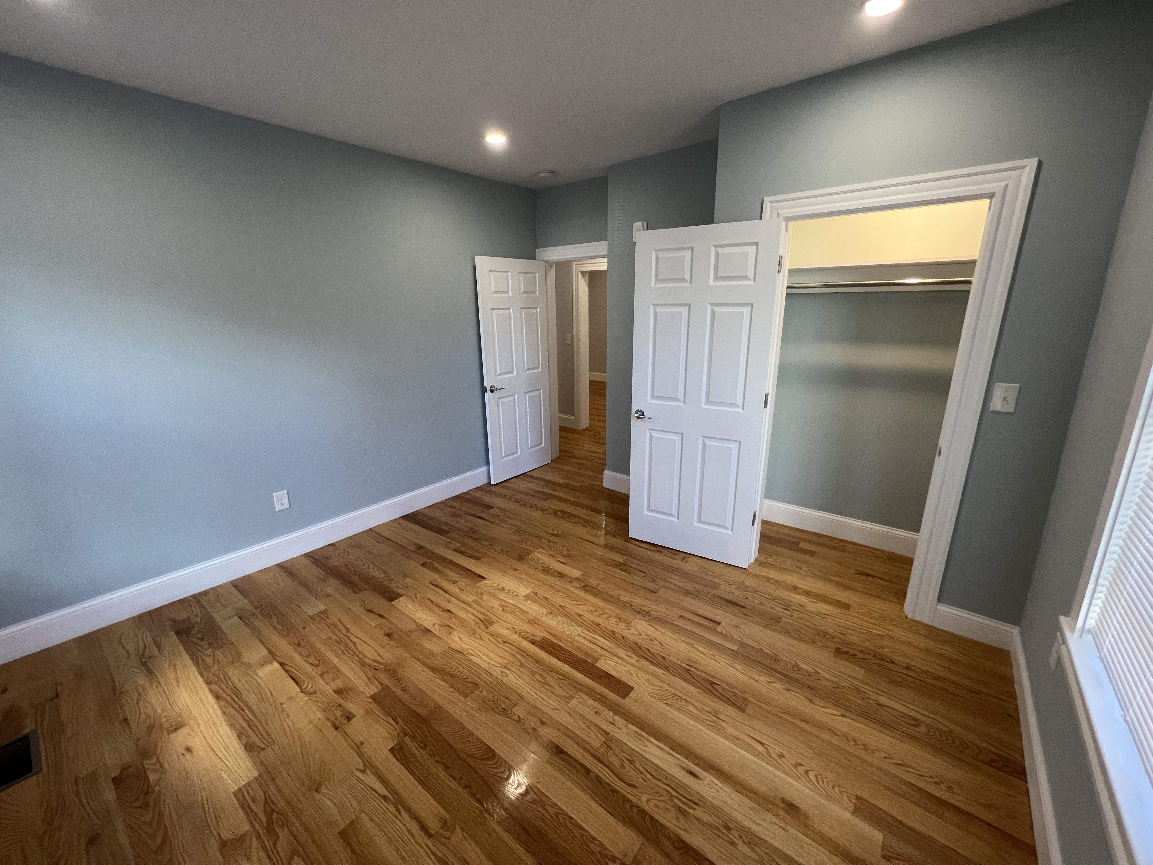 2 bed, 1 bath apartment for rent at 374 Oxford St Unit B, Porter Square — photo 5 of 6