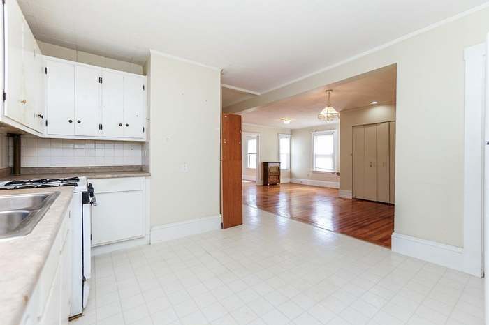 3 bed, 1 bath apartment for rent at 25 Osborne St Unit 1, Peabody — photo 12 of 22
