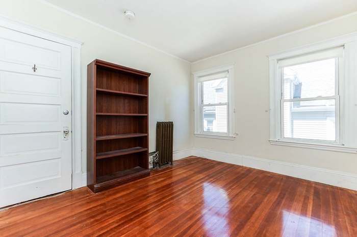 3 bed, 1 bath apartment for rent at 25 Osborne St Unit 1, Peabody — photo 9 of 22