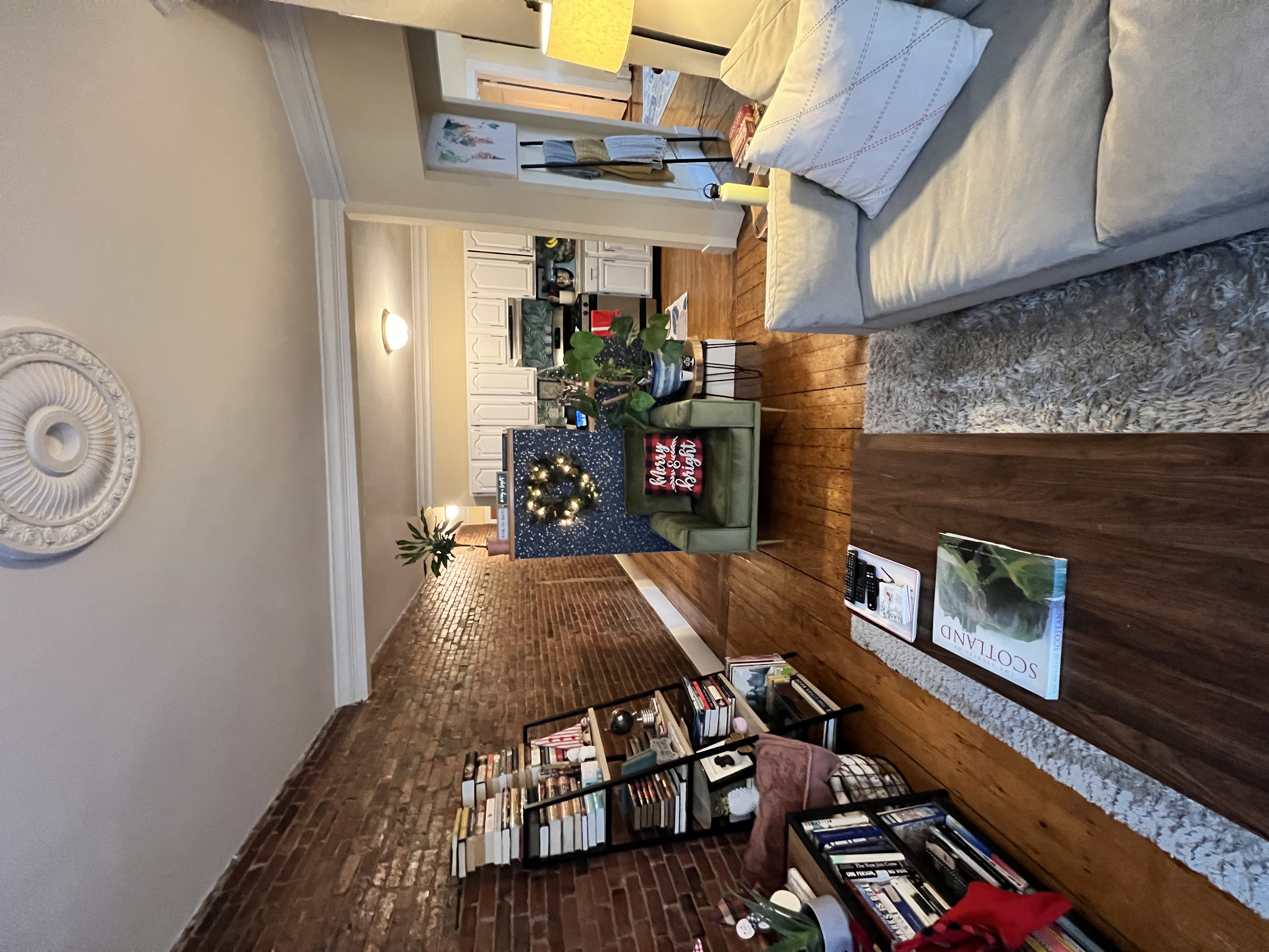2 bed, 1 bath apartment for rent at 2 Pearl St Unit 1, Charlestown — photo 2 of 23