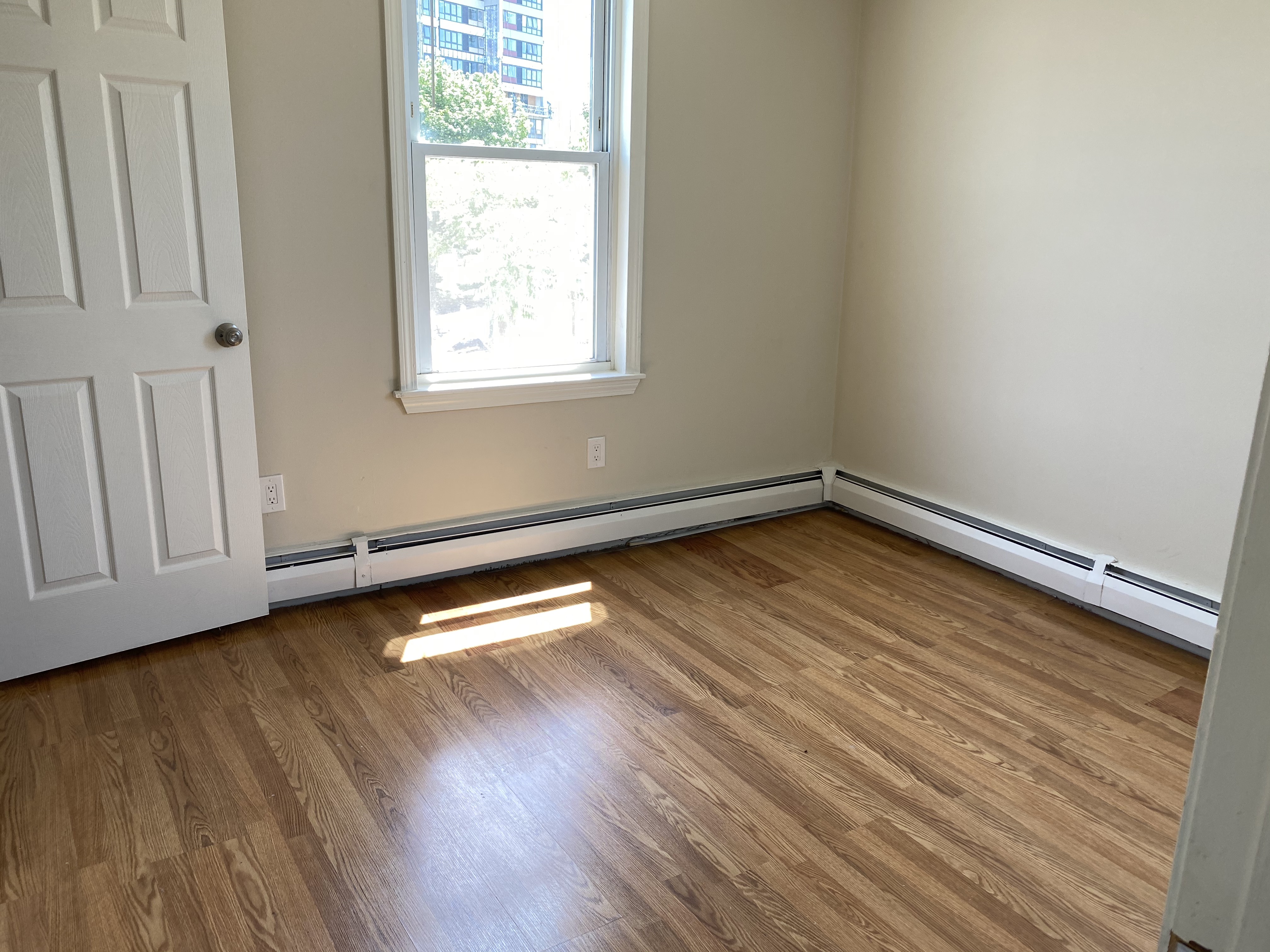 1 bed, 1 bath apartment for rent at 8 Medford St Unit 2R, East Somerville — photo 2 of 6