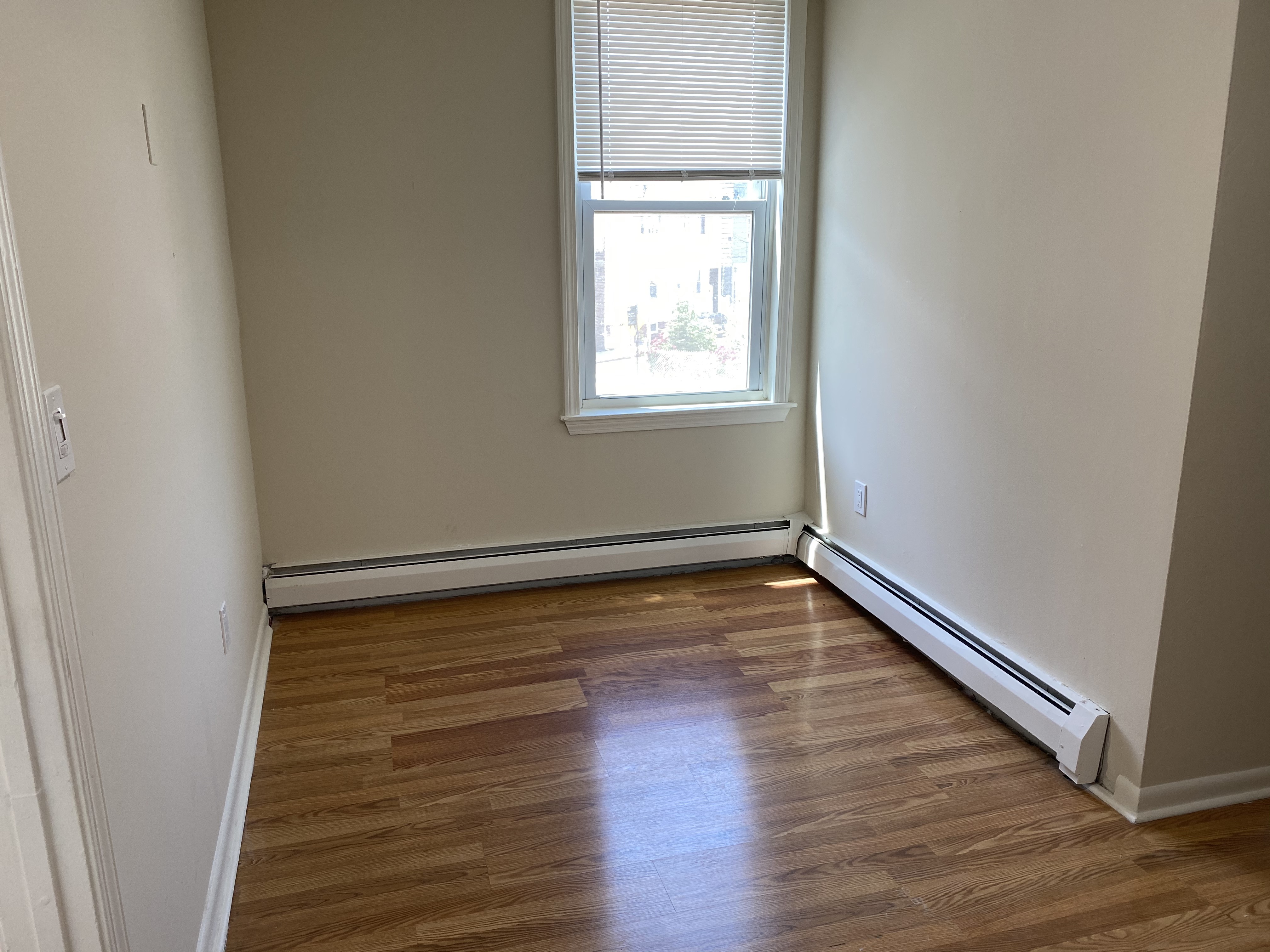1 bed, 1 bath apartment for rent at 8 Medford St Unit 2R, East Somerville — photo 3 of 6
