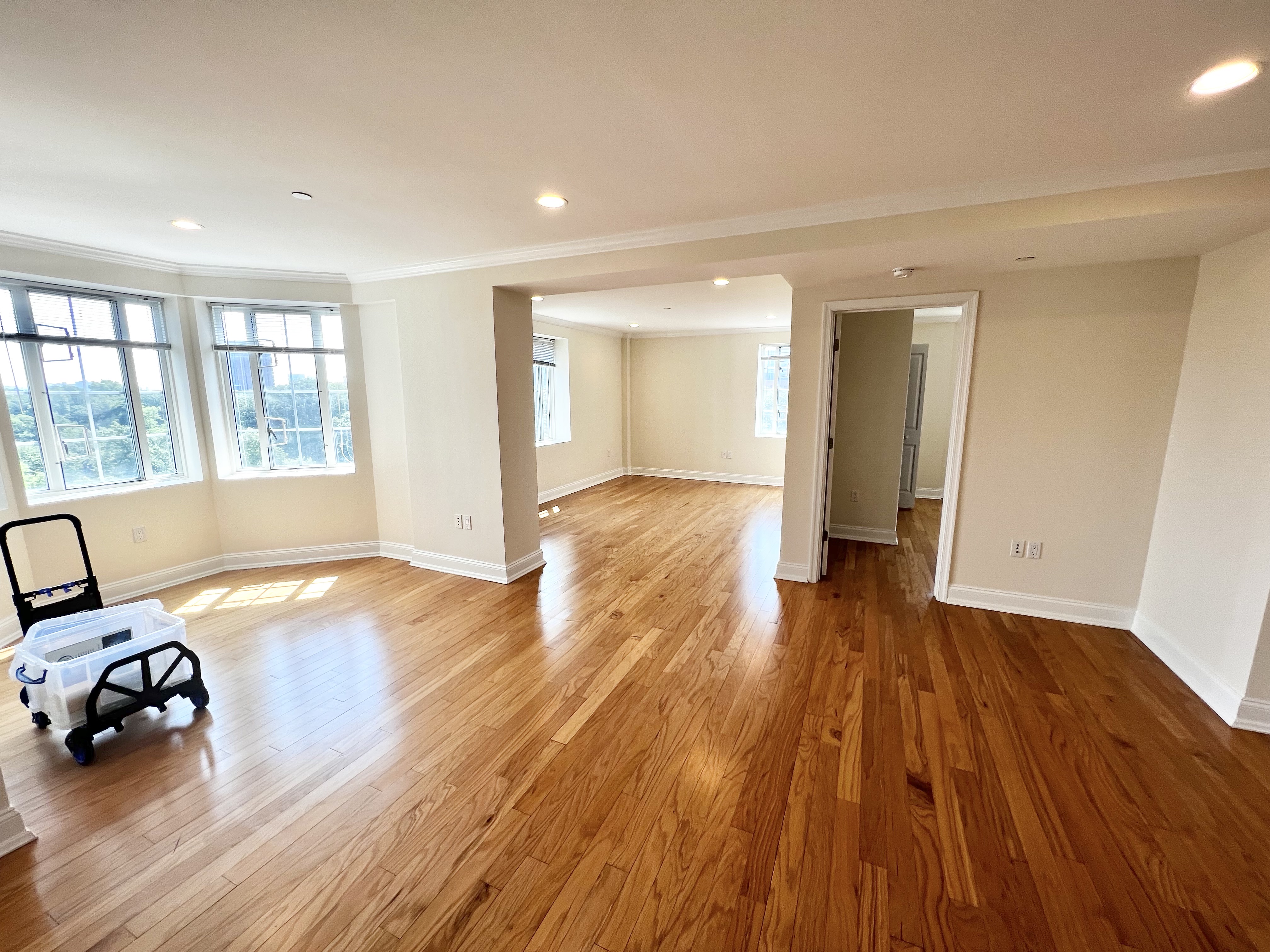 2 bed, 2 bath apartment for rent at 17 Chapel Unit A0909, Longwood — photo 5 of 16